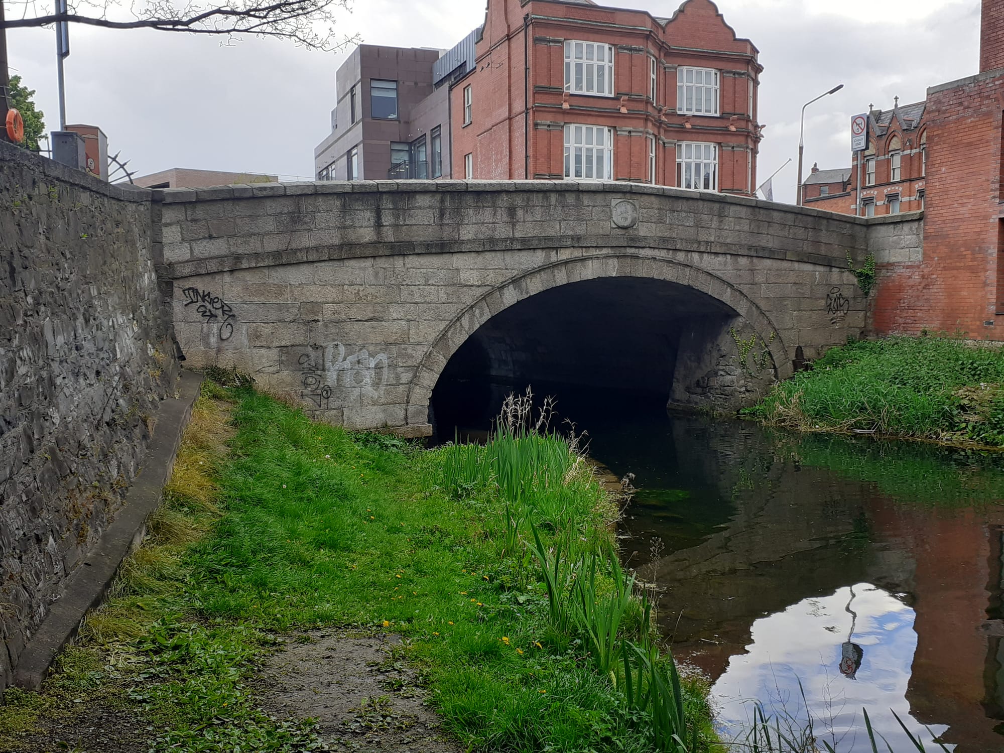 2020 05 01st Grand Canal Dublin Baggot St towpath gone1