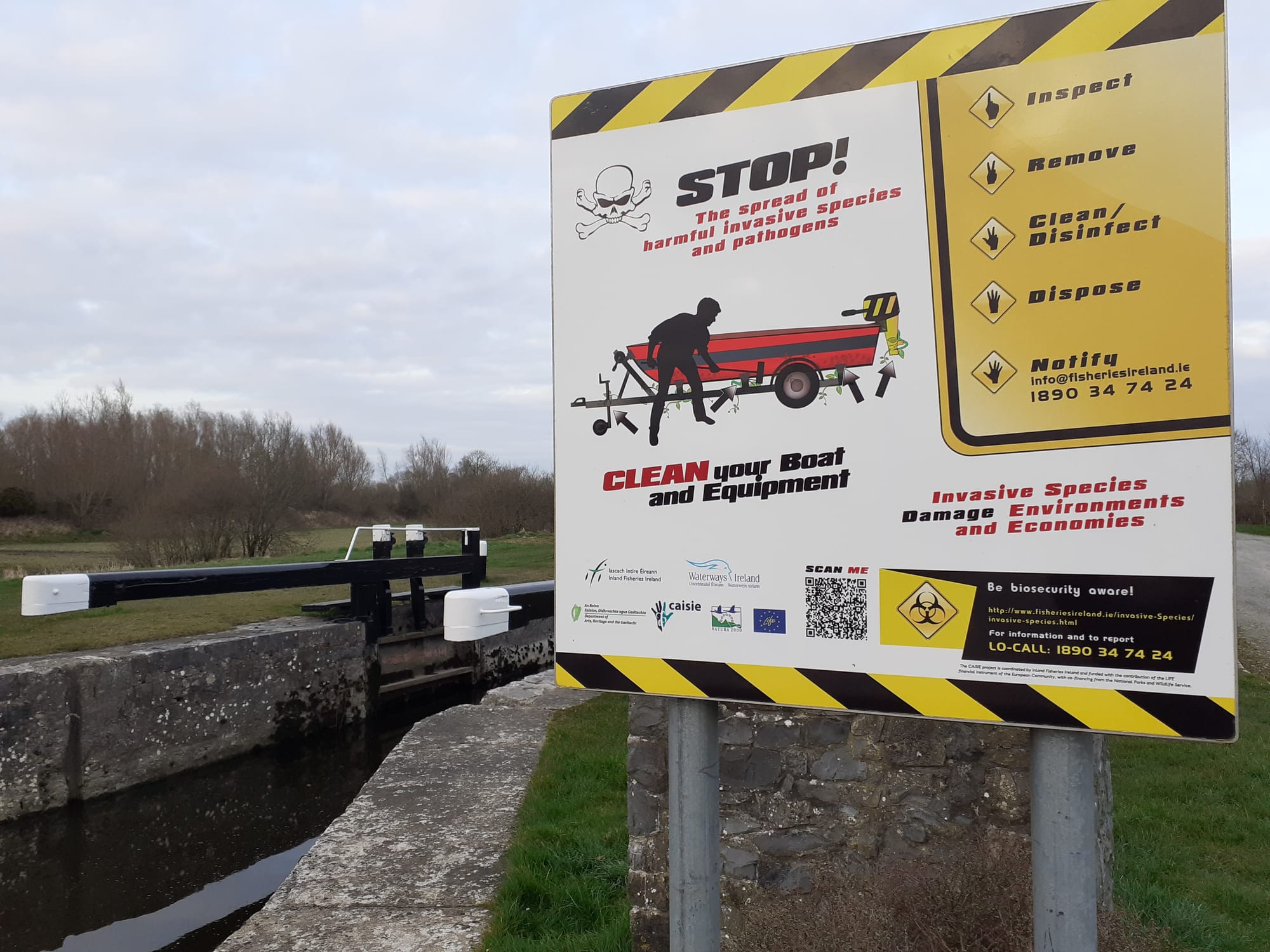 2021 03 17th Grand Canal zebra mussles warning1