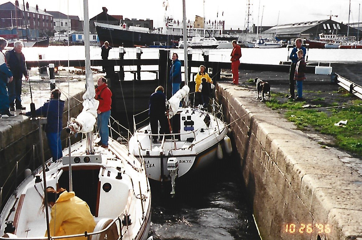 1996 10 26th Grand Canal Basin yachts lock in for winter mooring