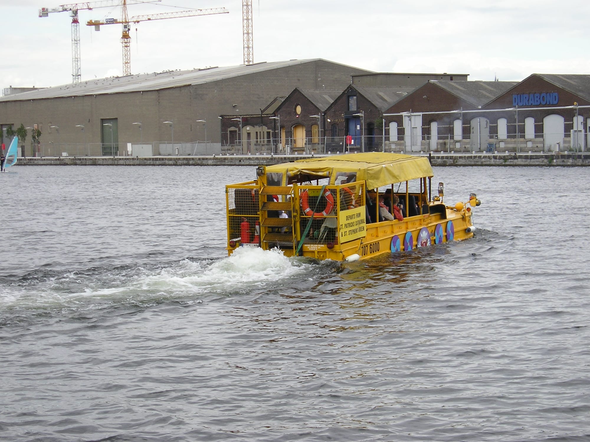 2004 07 Grand Canal Basin Viking Splash in Grand Canal Basin