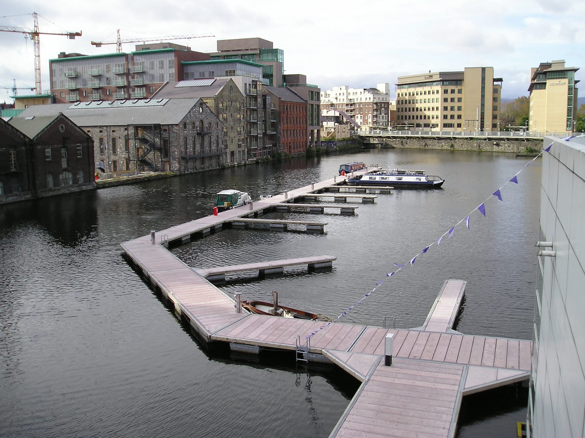 2005 Grand Canal inner basin Dublin 4, with the new visitors moorings