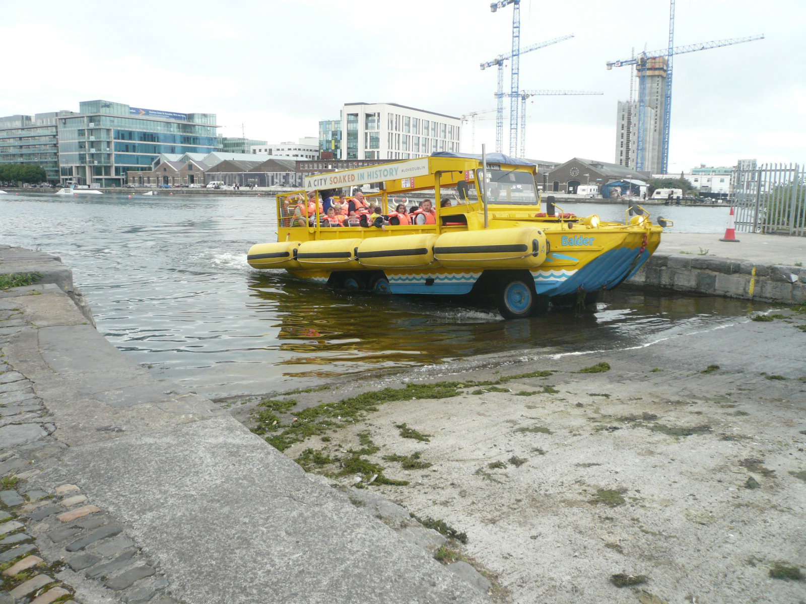 2016 06 Grand Canal Basin Dublin Viking Splash returning ashore