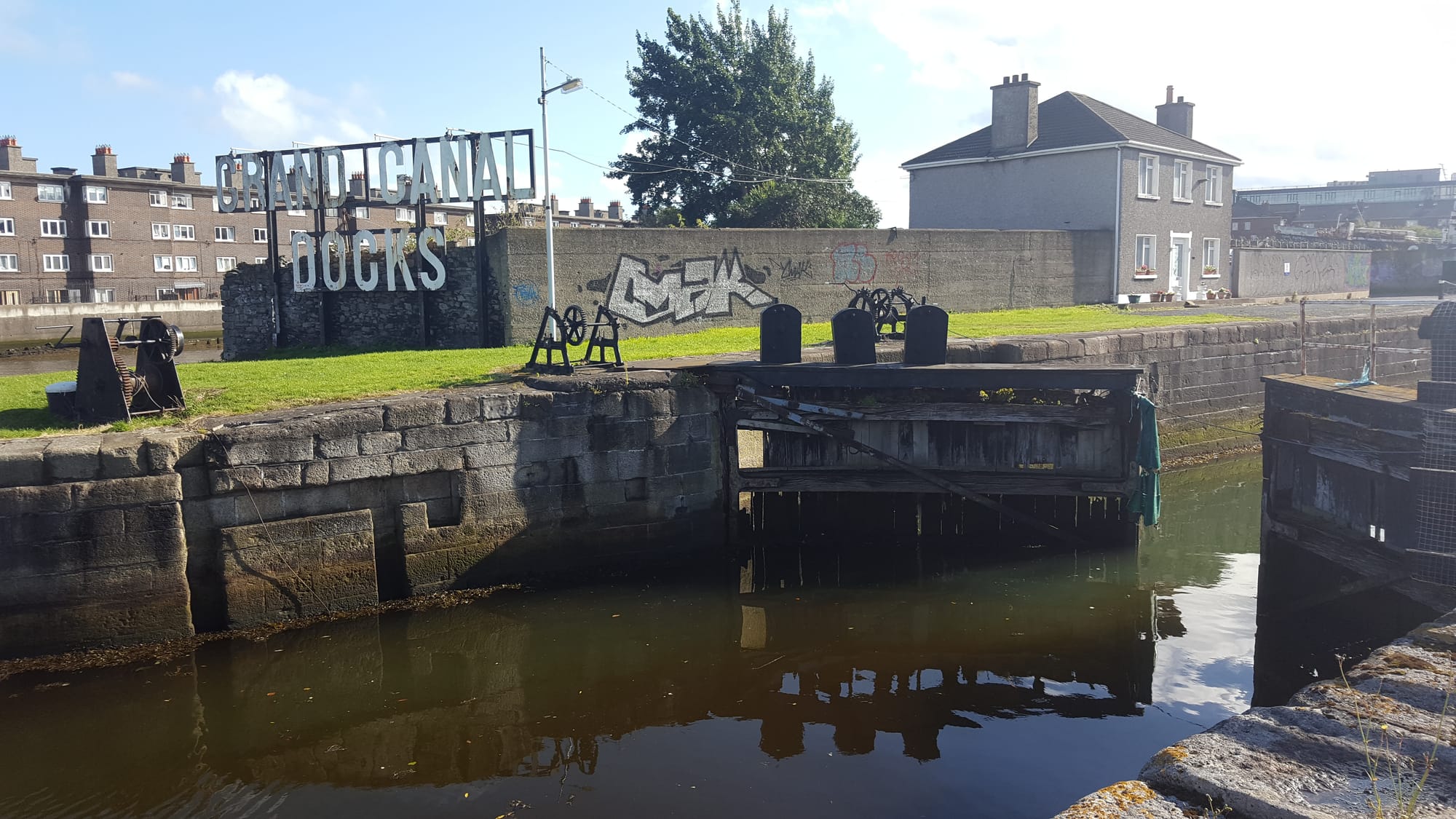 2016 10 02nd Grand Canal Basin Dublin Camden Lock signage paint needed