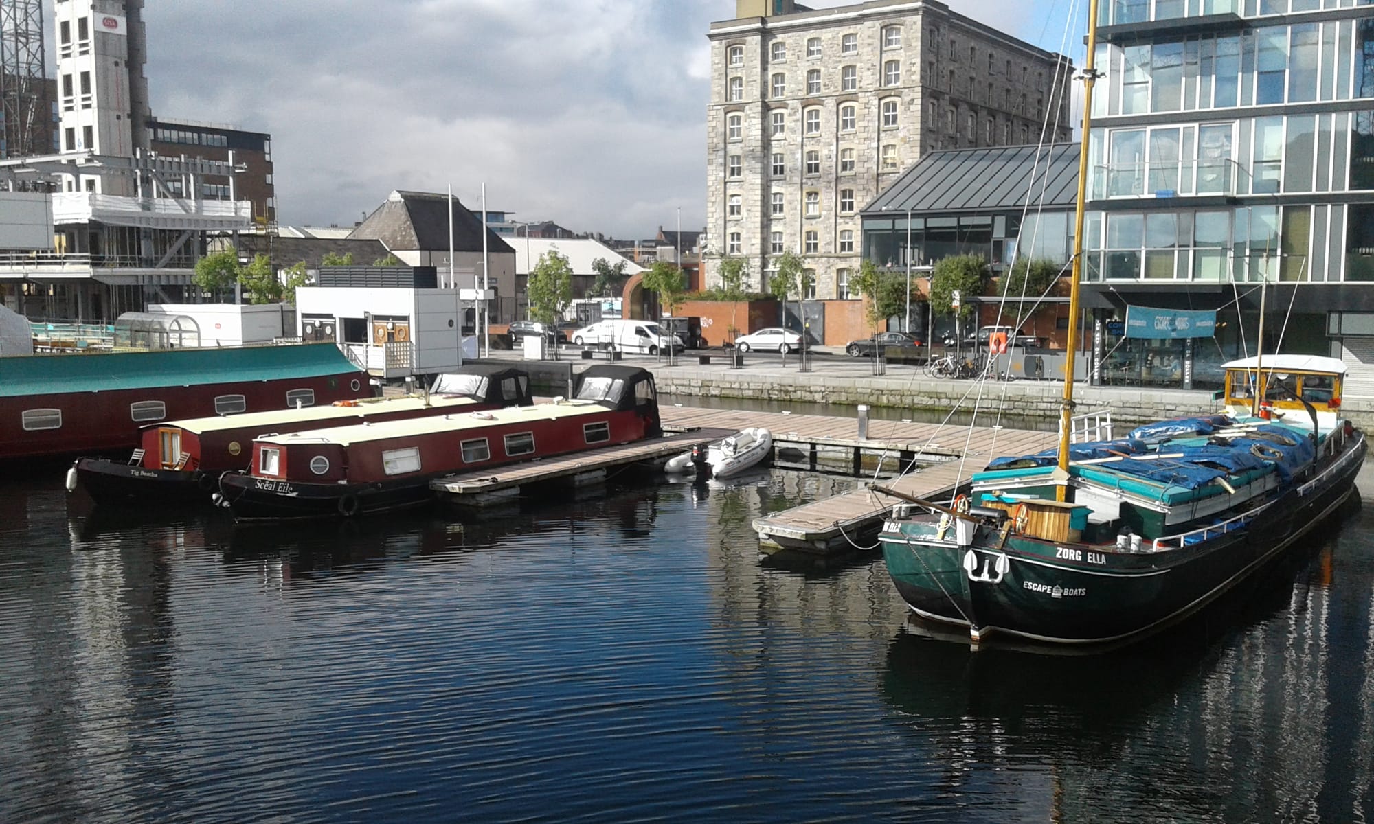 2017 09 17th Grand Canal Dublin 4, outer basin, commercial boats moorings
