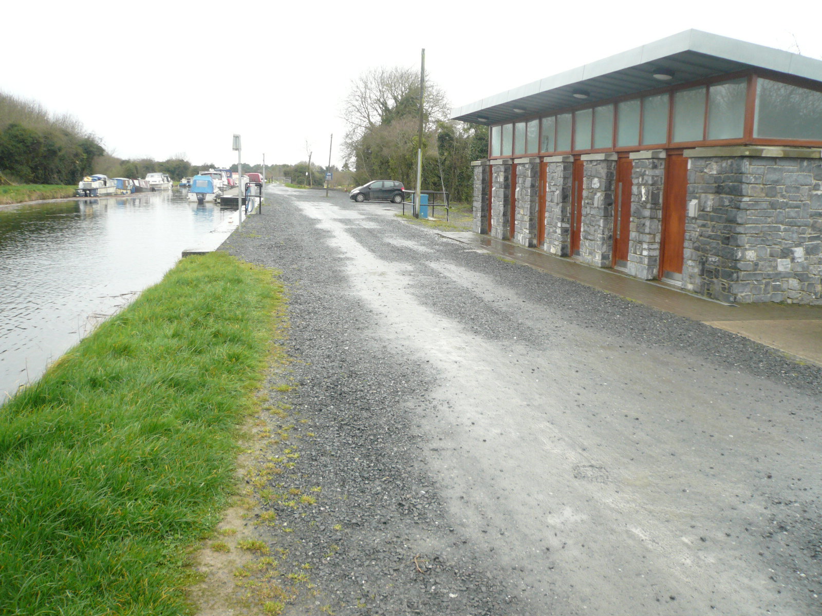 2017 03 Grand Canal Lowtown toilet block