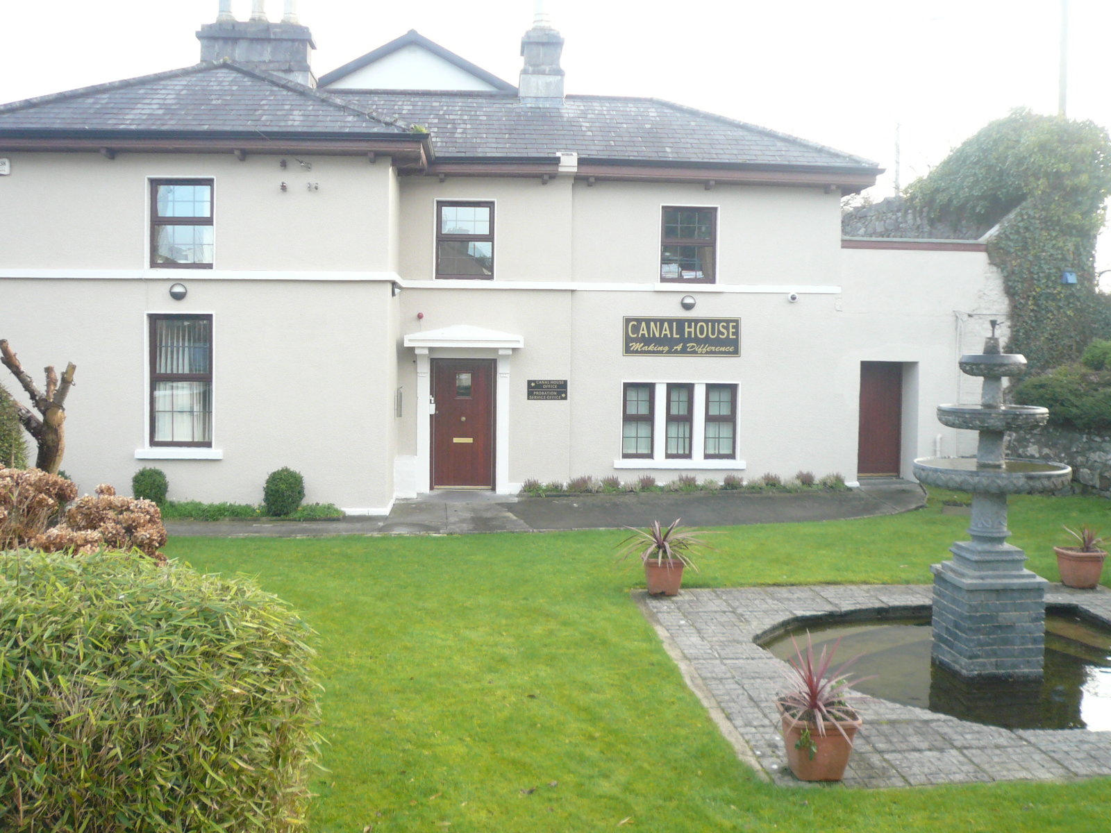 2017 12 Grand Canal Ballinasloe, house name recalls the Grand Canal