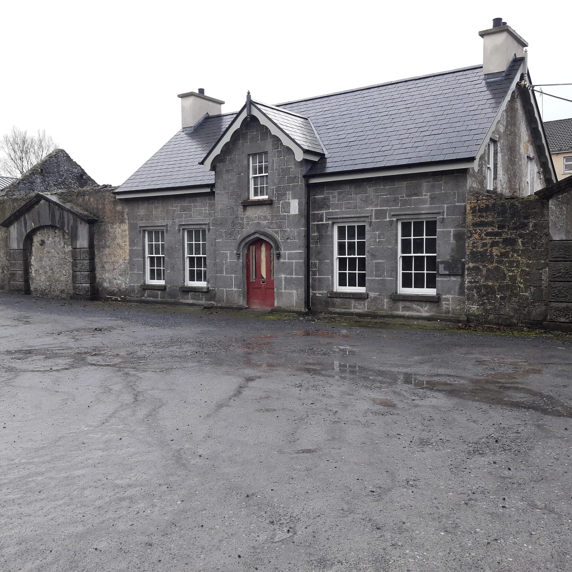 2017 12 Grand Canal Ballinasloe, former stores and offices recall the Grand Canal