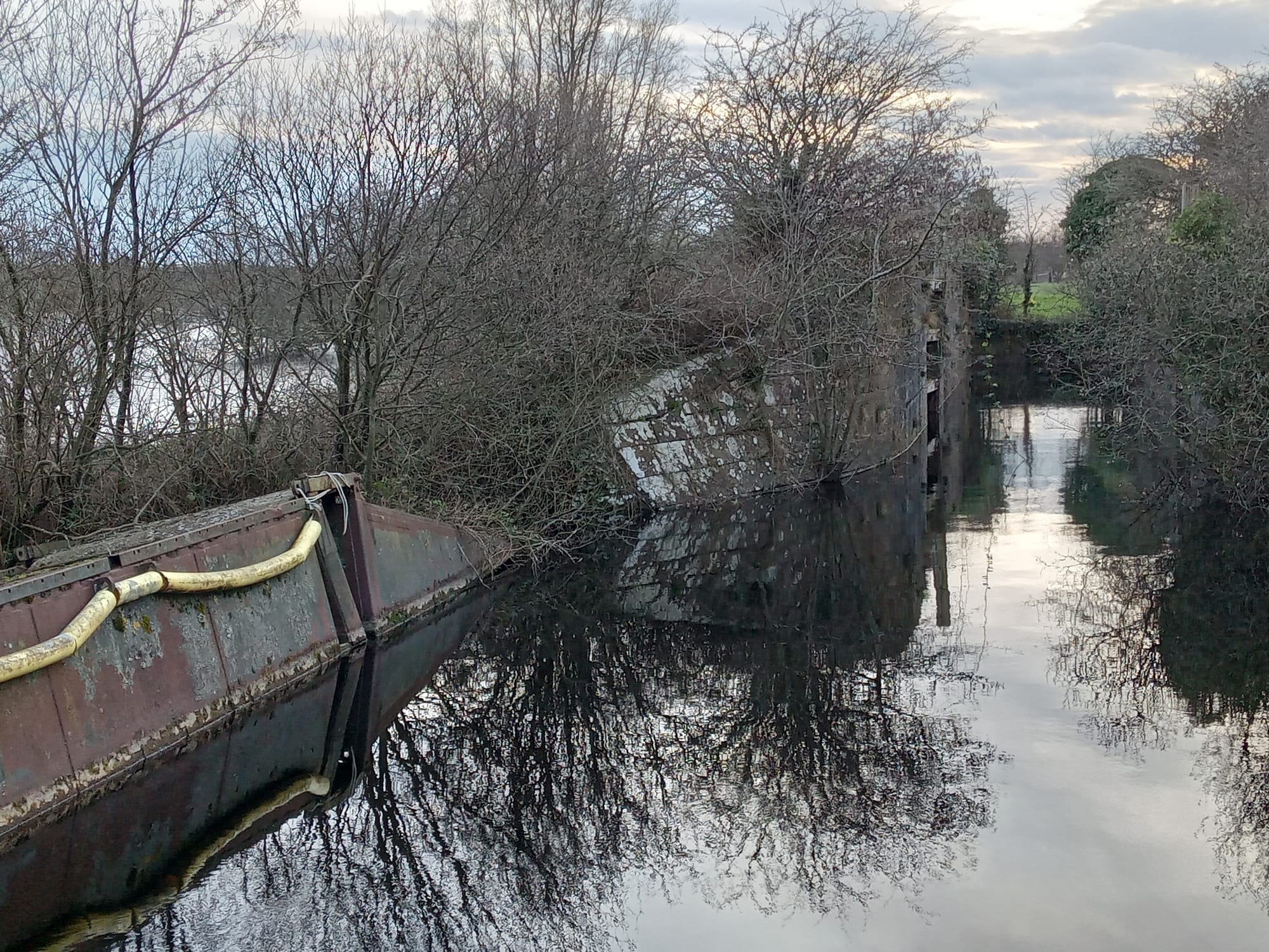 2017 12 Grand Canal Ballinasloe, Fannings Lock connects to River Shannon