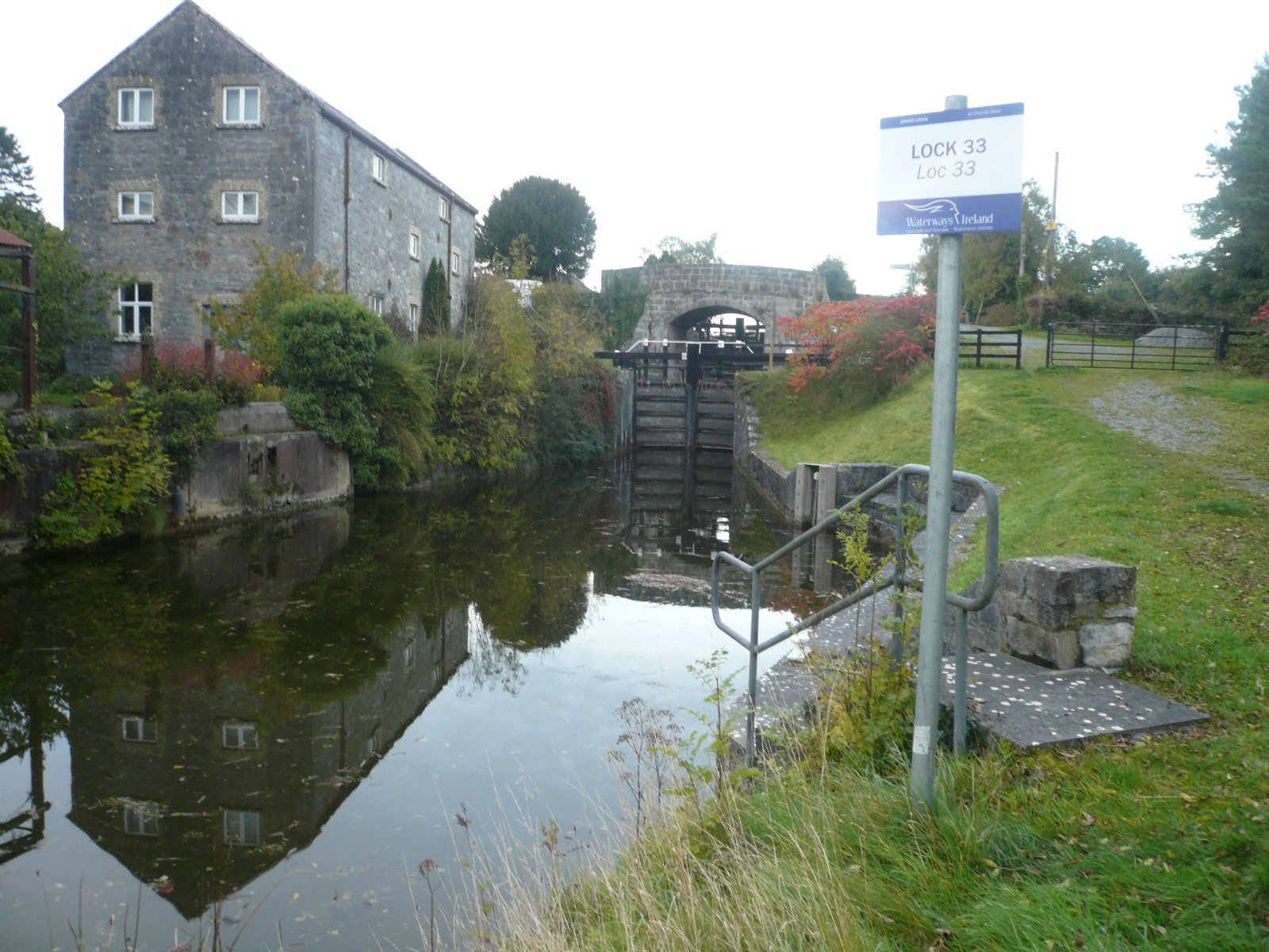 2017 09 30th Grand Canal Belmont Lock 33 former Guinness store