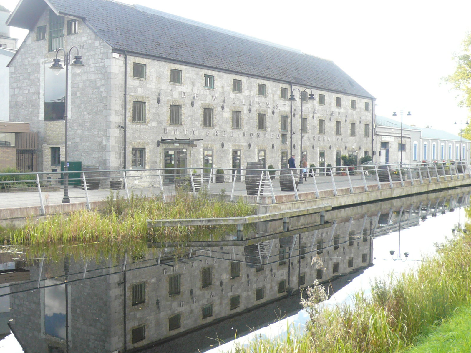 2017 09 30th Grand Canal Tullamore DEW new quay
