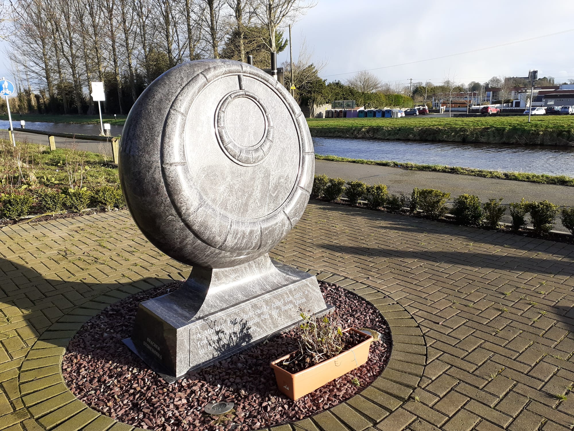 2020 03 01st Grand Canal Tullamore Fiona Penders Way memorial