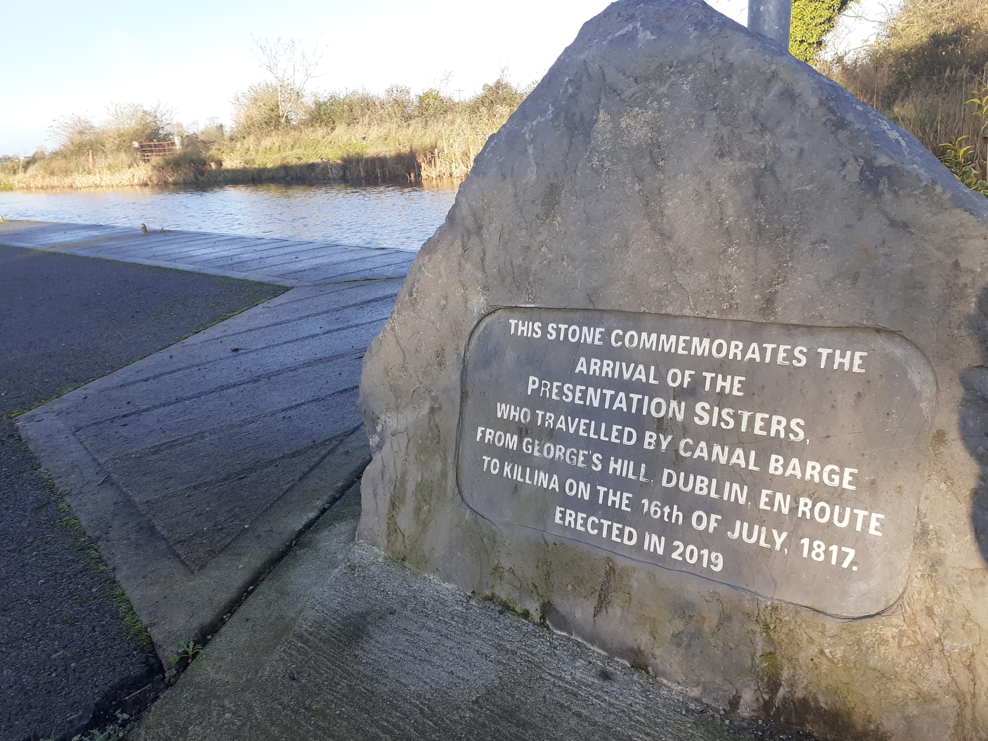 2021 12 05th Grand Canal Rahan memorial to Killina sisters