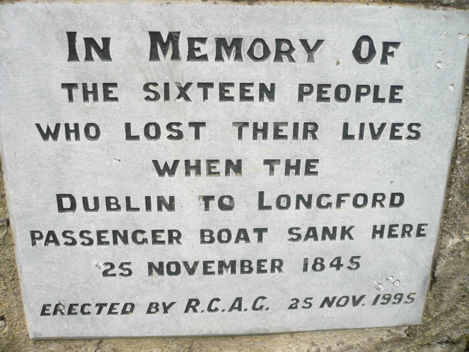 2017 07 Royal Canal Coolmine Dublin, 1845 accident, memorial plaque by IWAI