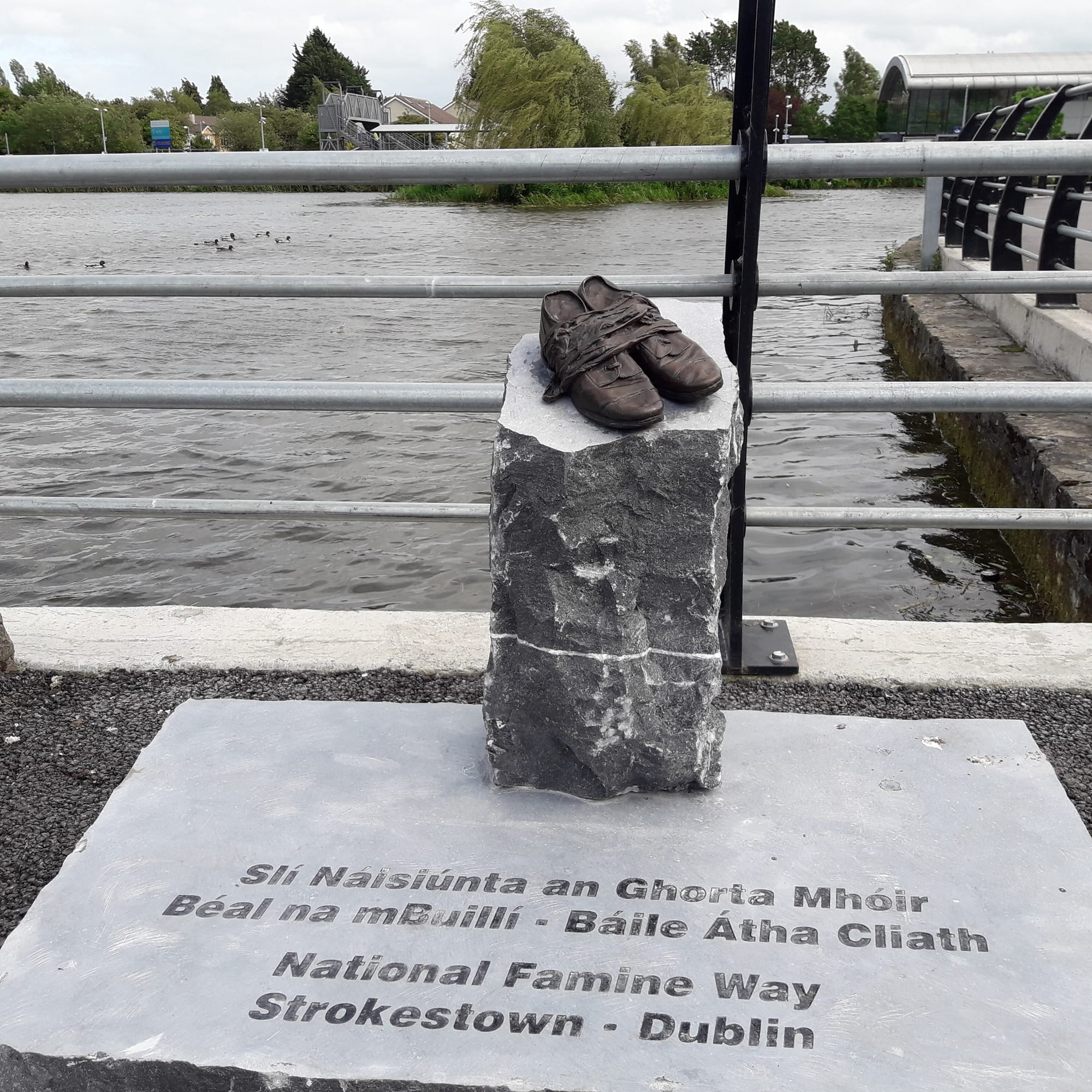 2019 06 02nd Royal Canal Maynooth Dukes Harbour, famine memorial