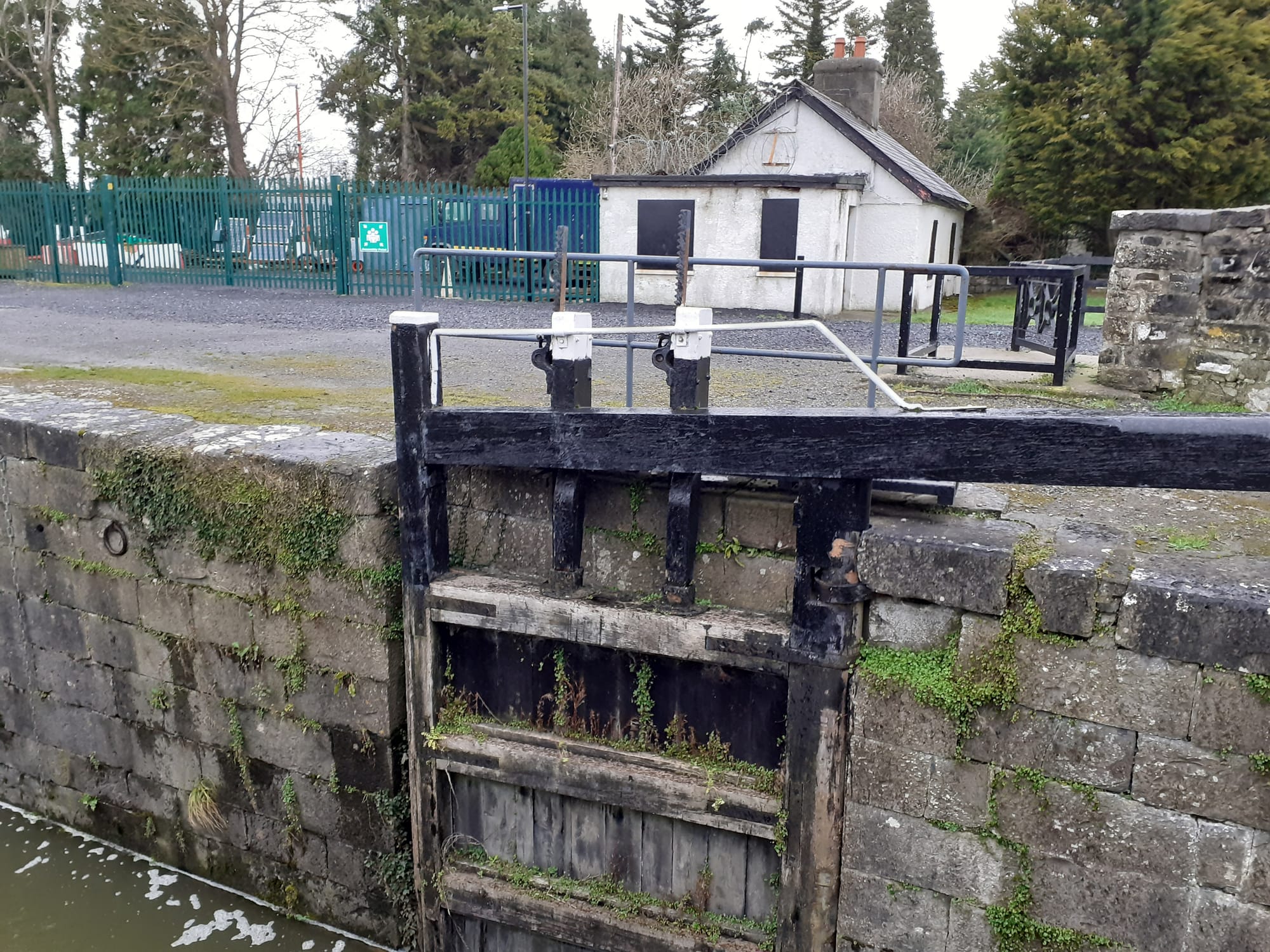 2020 02 20th Royal Canal 13th lock Dee Bridge boarded up lock keepers cottage