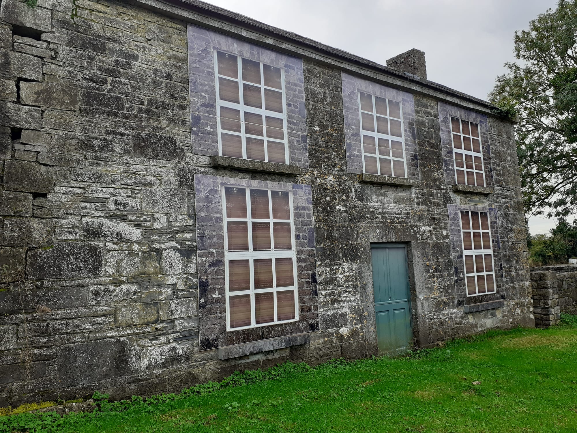 2020 09 11th Royal Canal  Lock 35 Ballinacargy harbour, former canal stores buildings