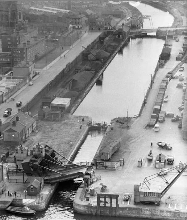 00 Royal Canal Dublin Spencer Dock