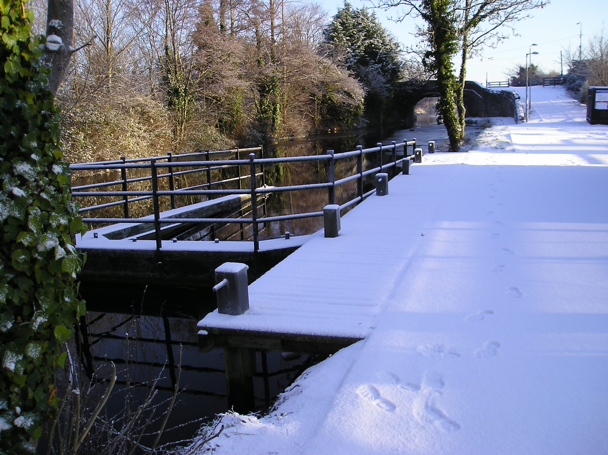 2009 Royal Canal Castleknock  floating boathouse