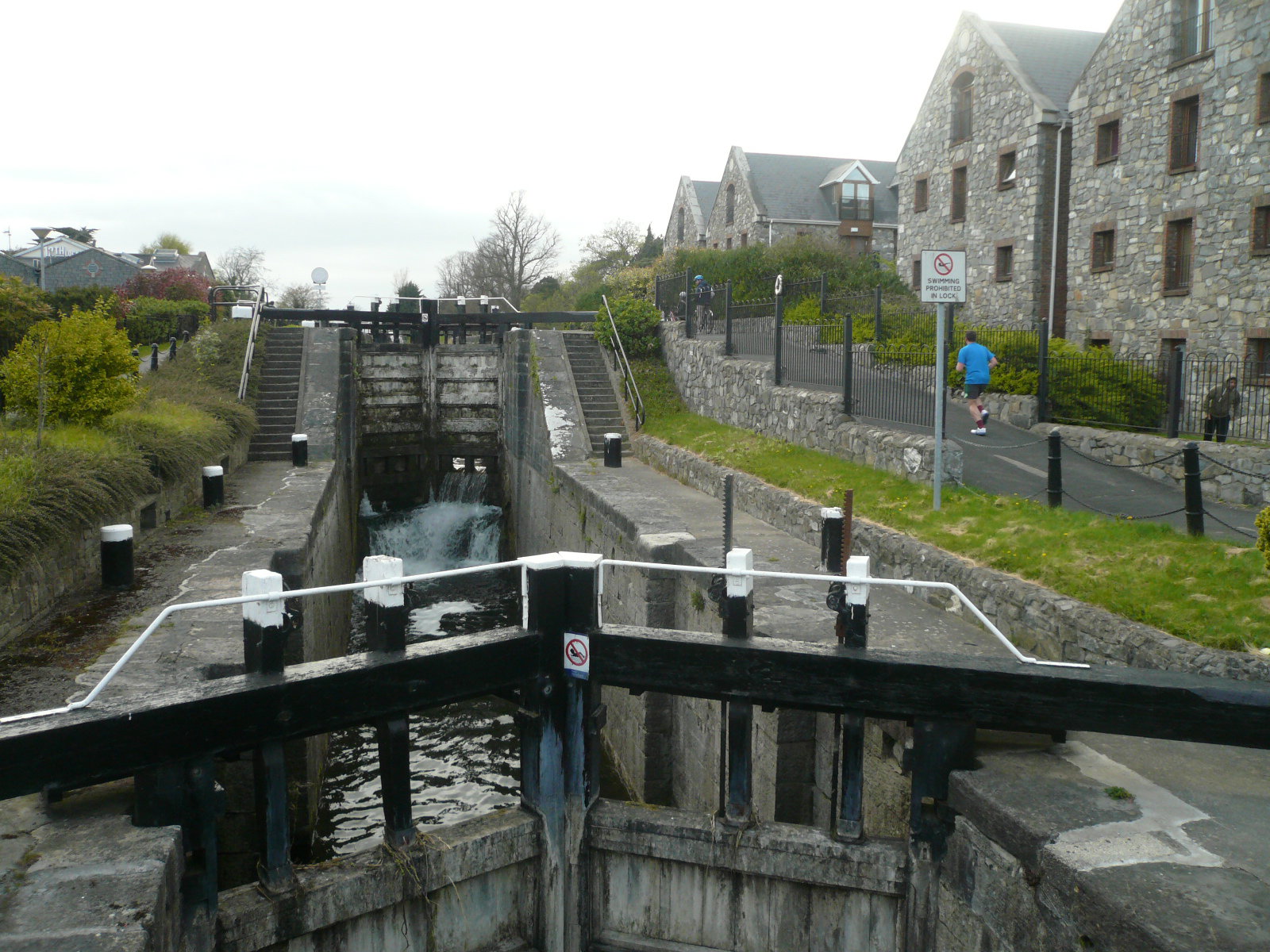 2016 07 Royal Canal Dublin lock 12 Castleknock Blanchardstown