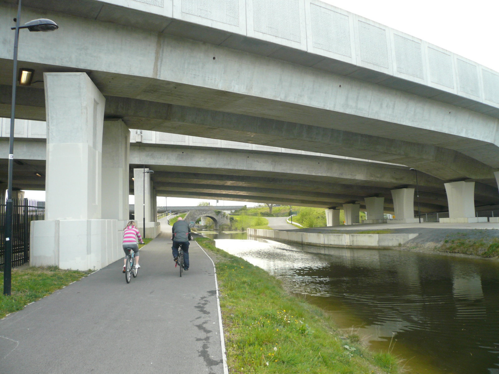 2016 07 Royal Canal Dublin near lock 12, M50 link road crossing overhead