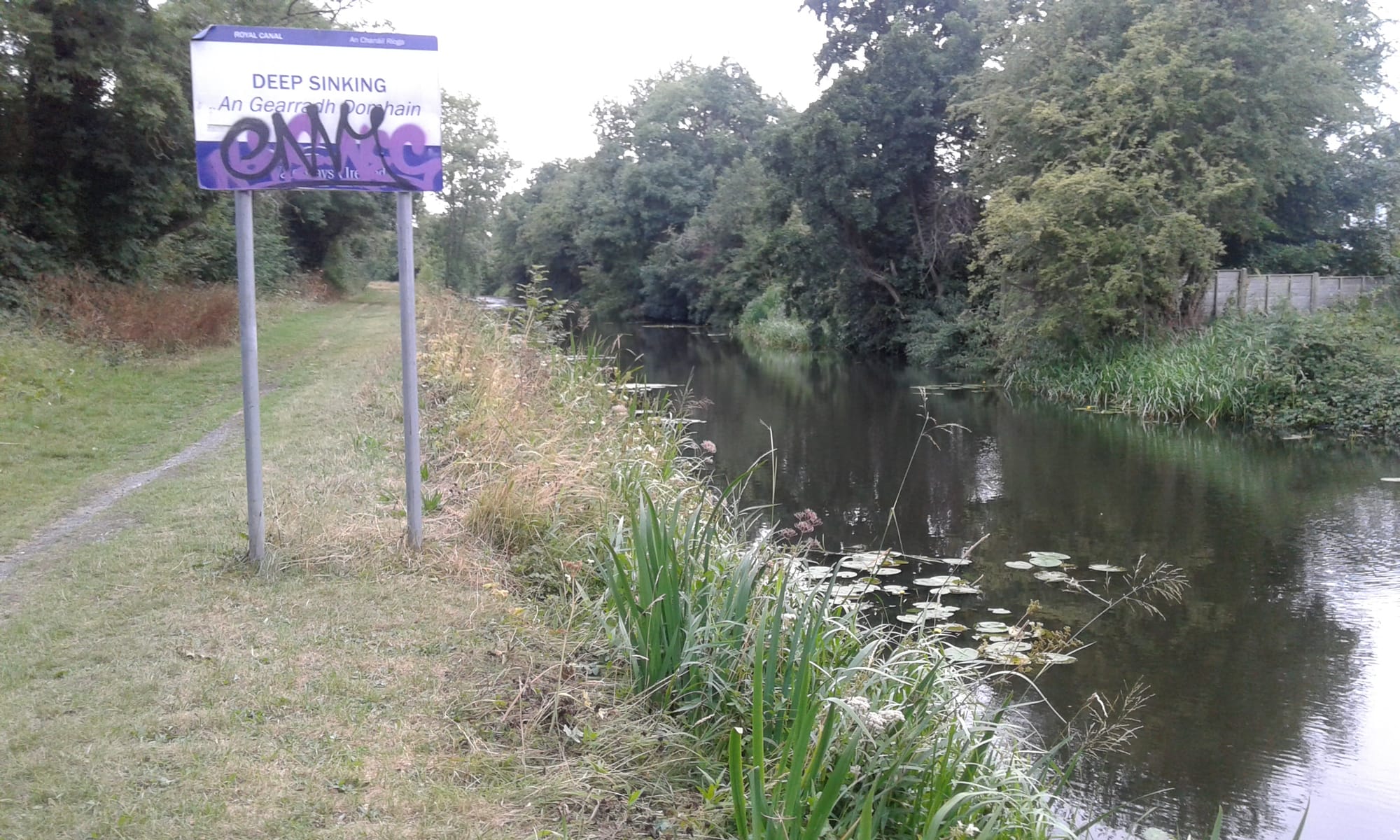 2018 08 01st Royal Canal, lock 12 Castleknock, deep sinking sign