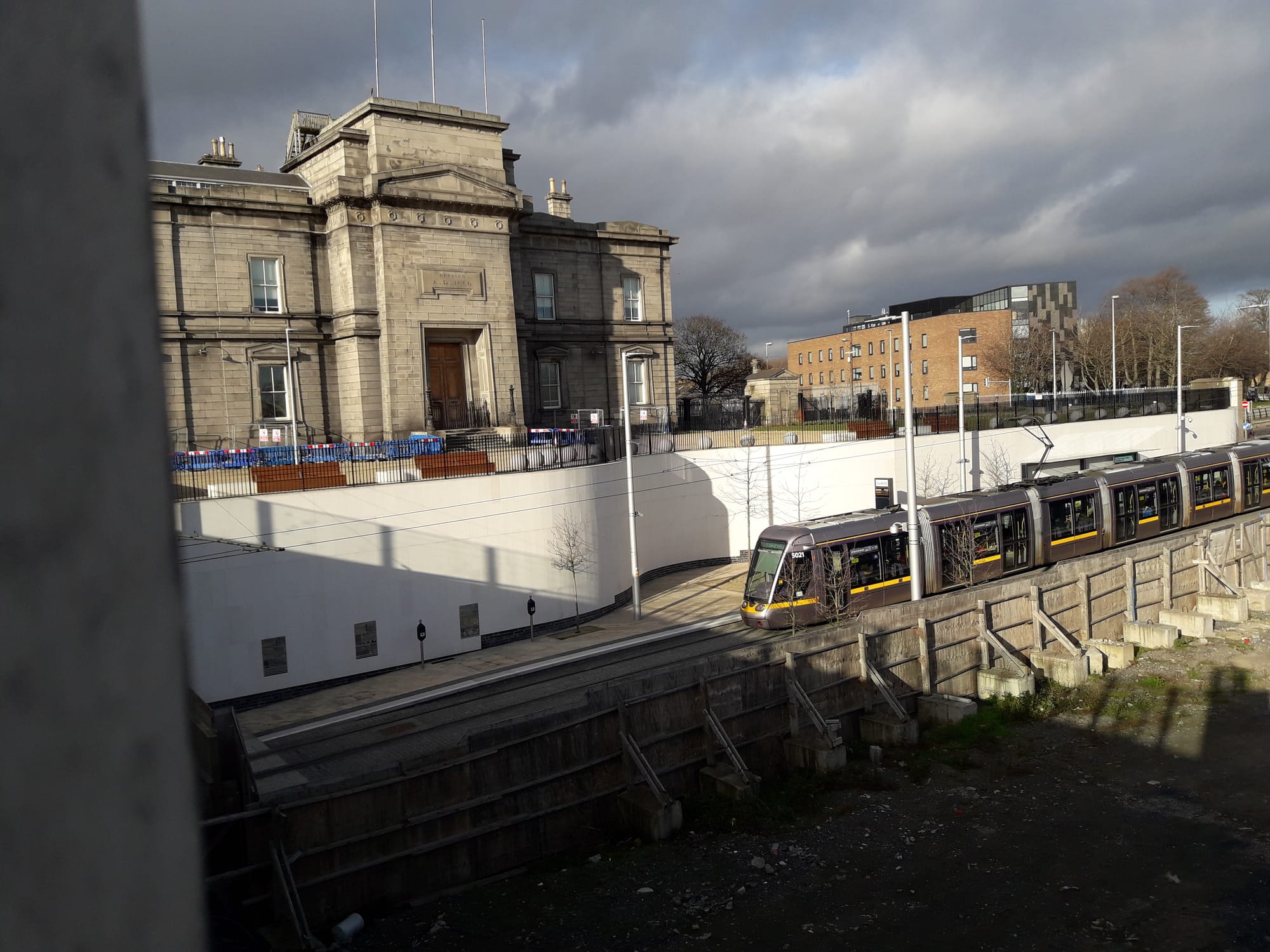 2019 02 18th Royal Canal Dublin Broadstone old canal new LUAS