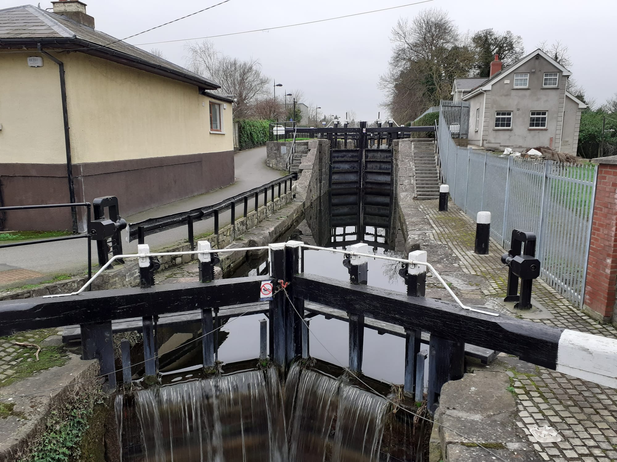 2019 12 Royal Canal Dublin Lock10 Ashtown