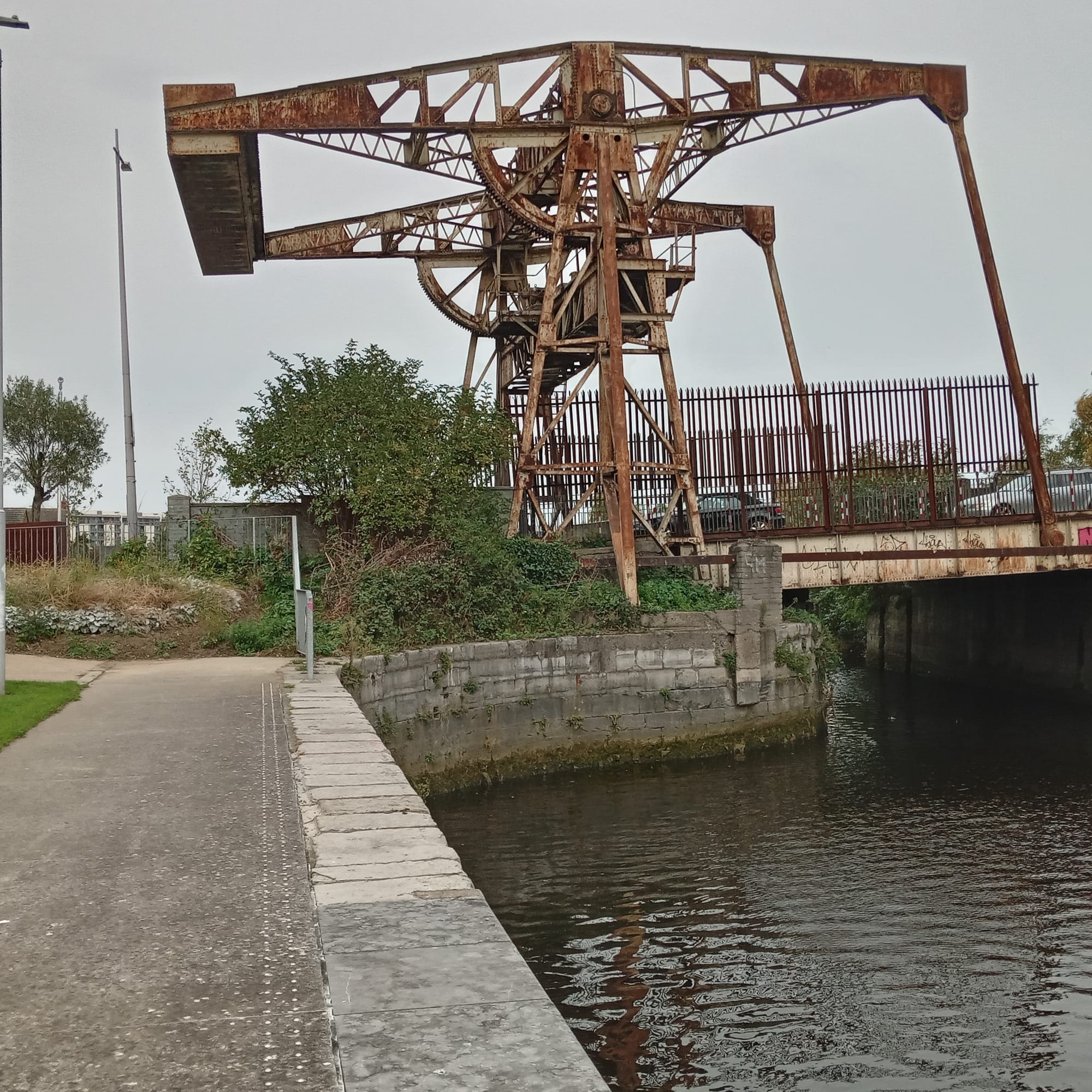 2023 10 07th Royal Canal Sherriff Street, Scherzer lifting bridge