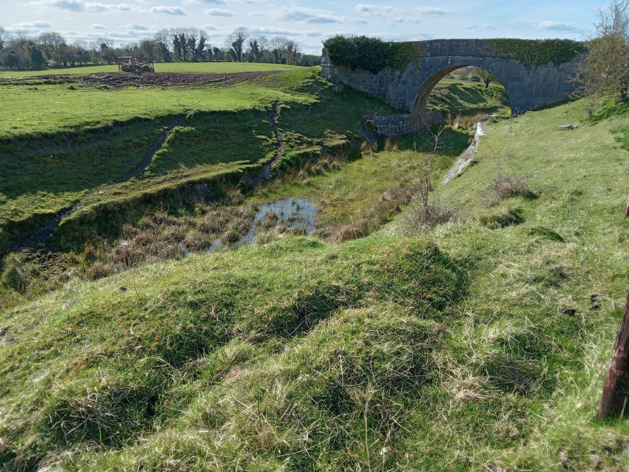 2023 04 07th Grand Canal Kilbeggan Line, dried up bed awaits rewatering