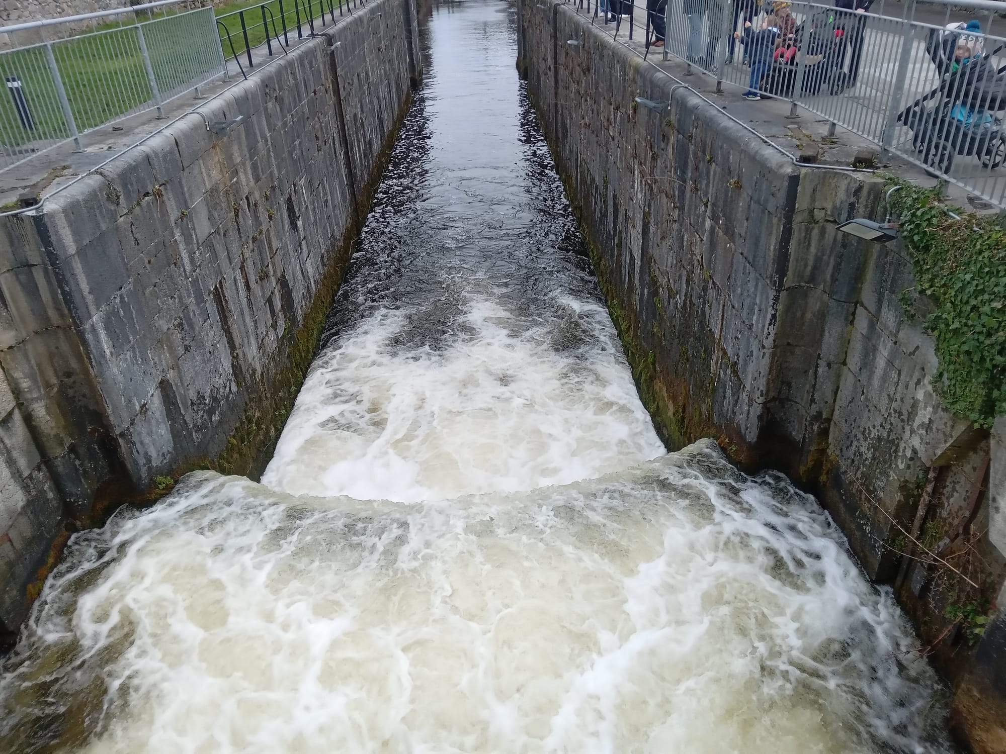 2025 03 02nd  Eglinton Canal Galway Parkaverra Lock gates removed, paddlers paradise