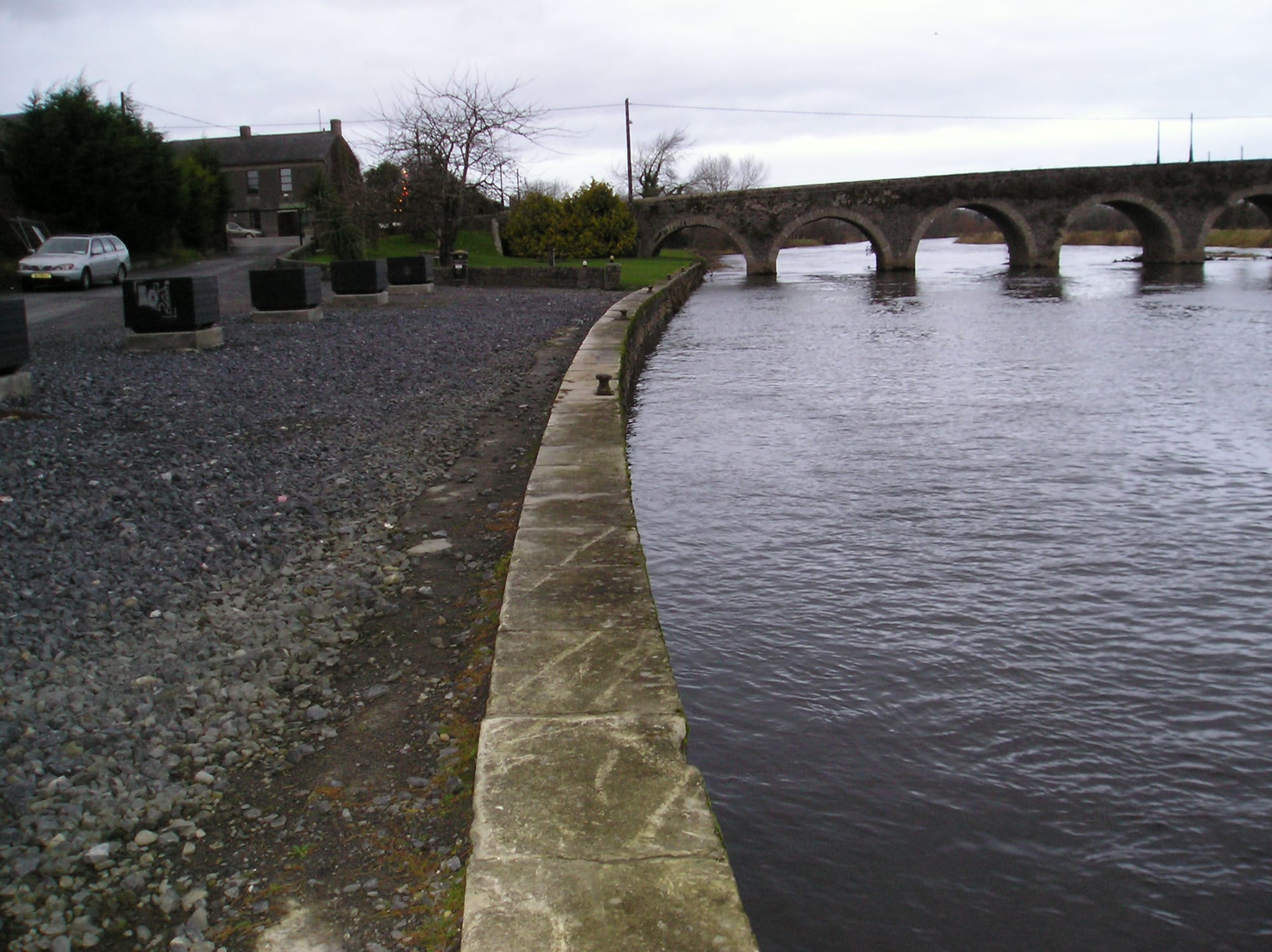 2008 01 River Barrow, Goresbridge, quayside repaired and resurfaced