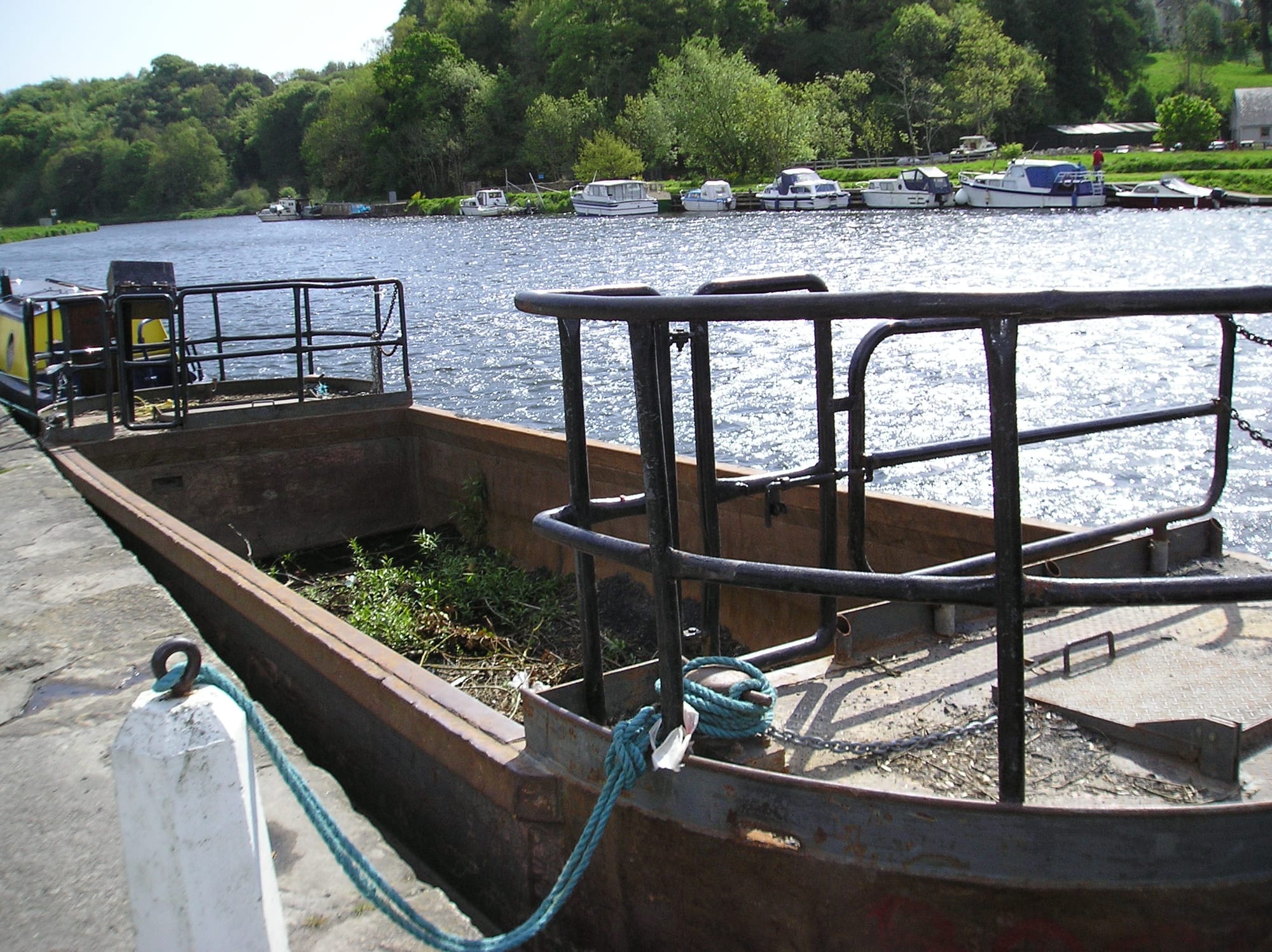 2011 05 River Barrow Graiguenamanagh, workboat moored up
