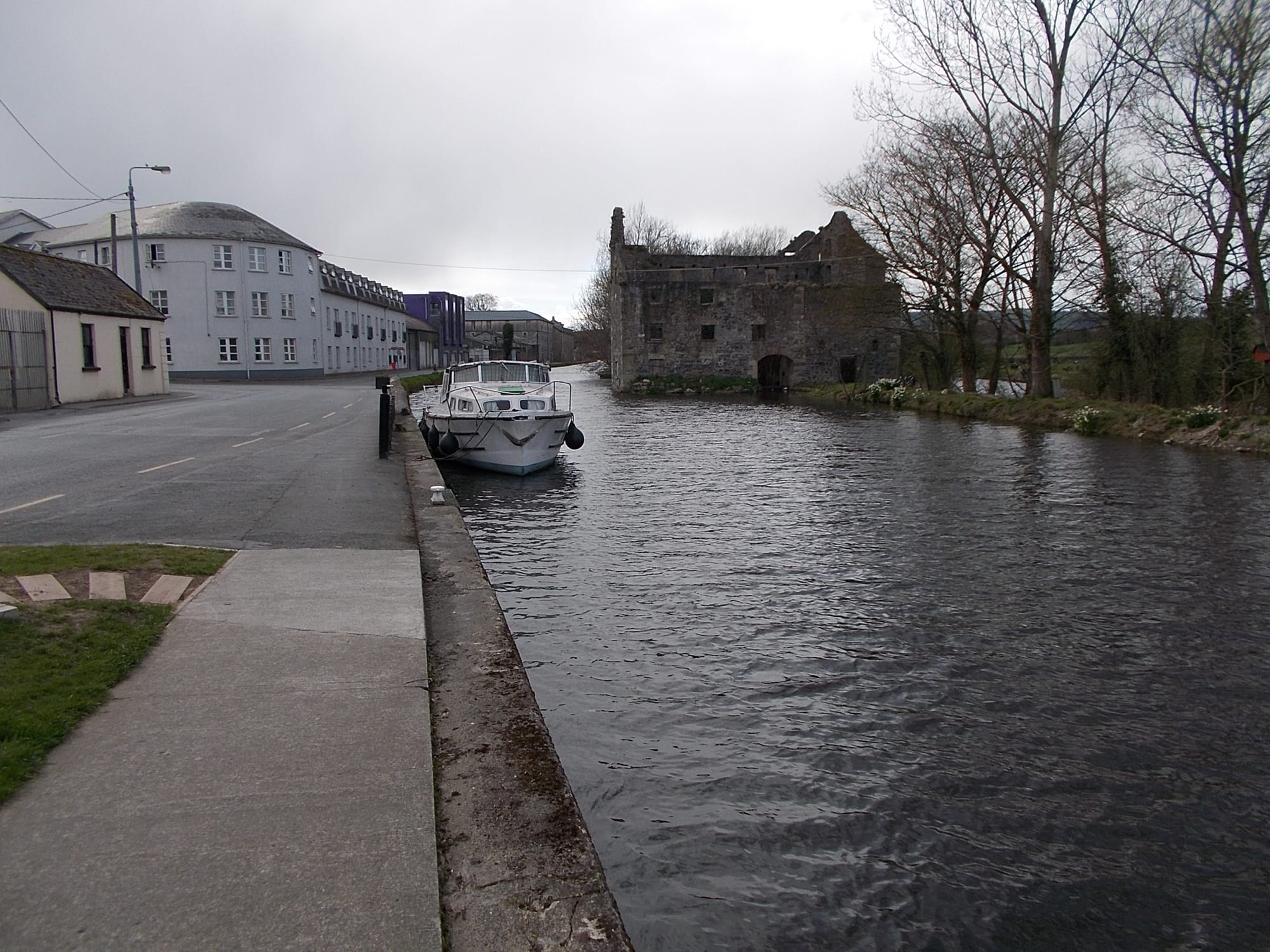 2015 04 River Barrow Bagnelstown, looking downriver towards Rudkins Mill and the lock
