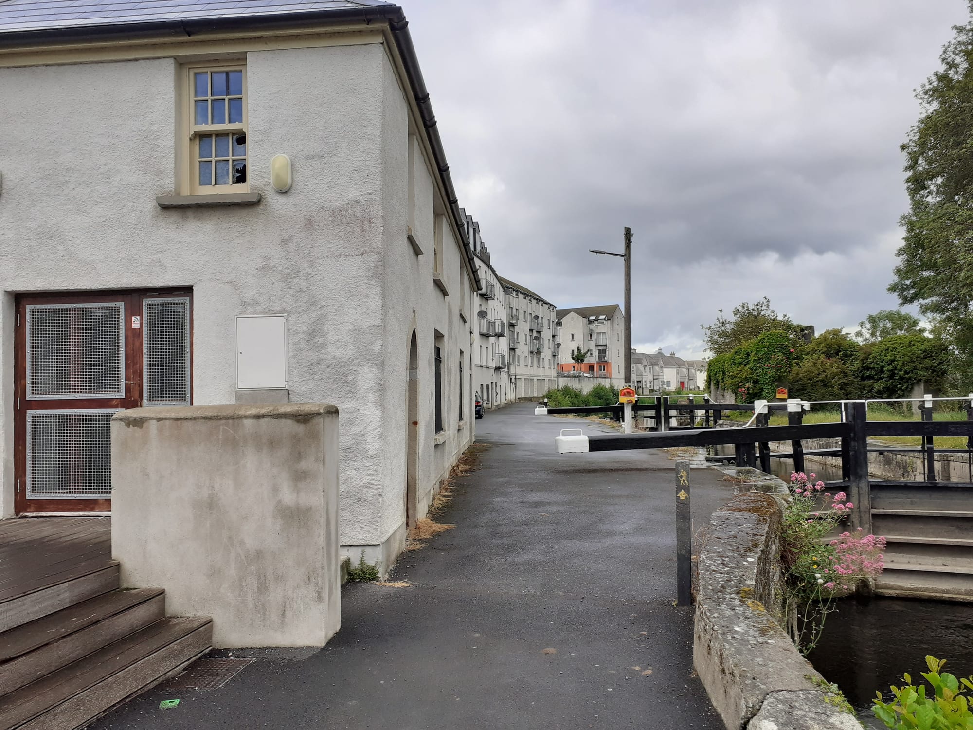 2020 06 27th River Barrow Carlow, restored lock keepers house