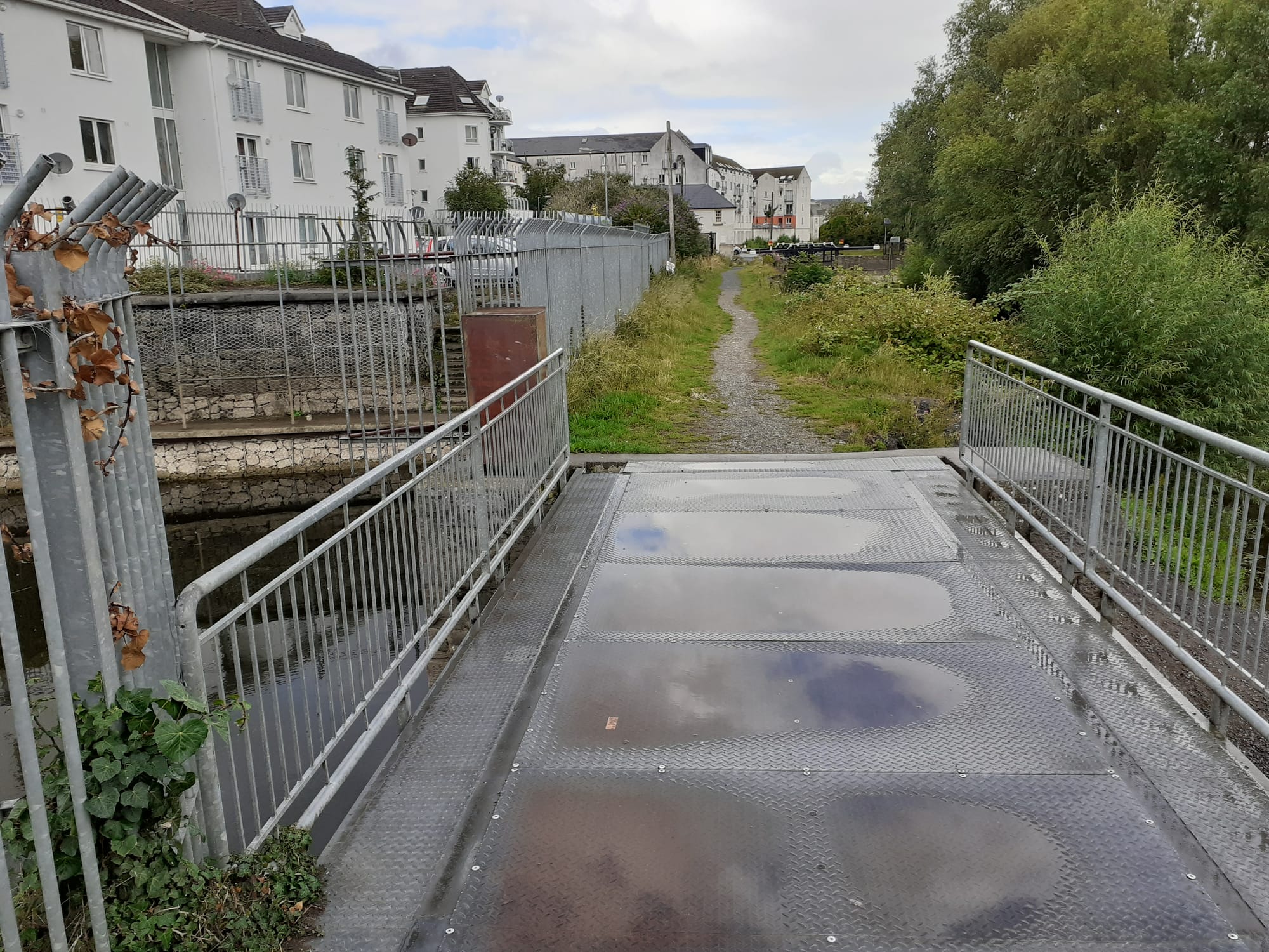 2020 06 27th River Barrow Carlow, towpath bridge across entrance to new harbour