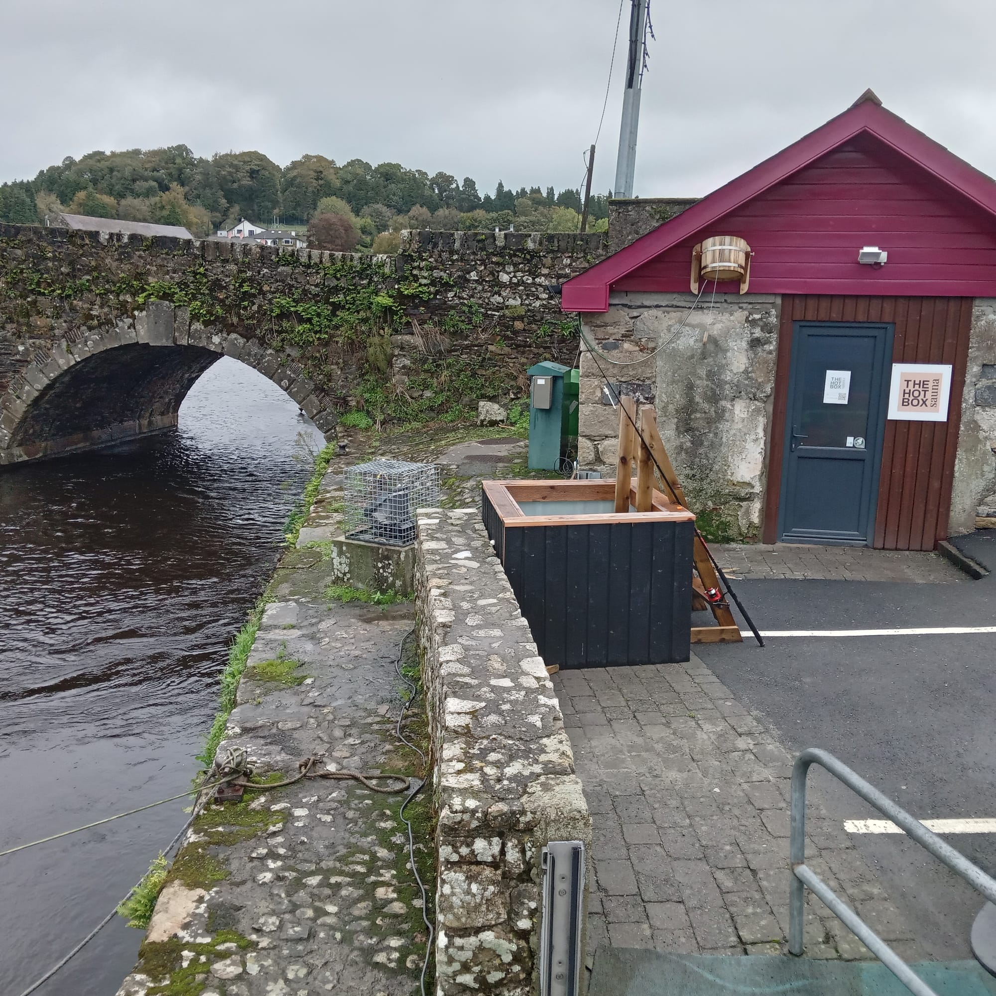 2023 10 05th River Barrow Graiguenamanagh  riverside hot tub and sauna