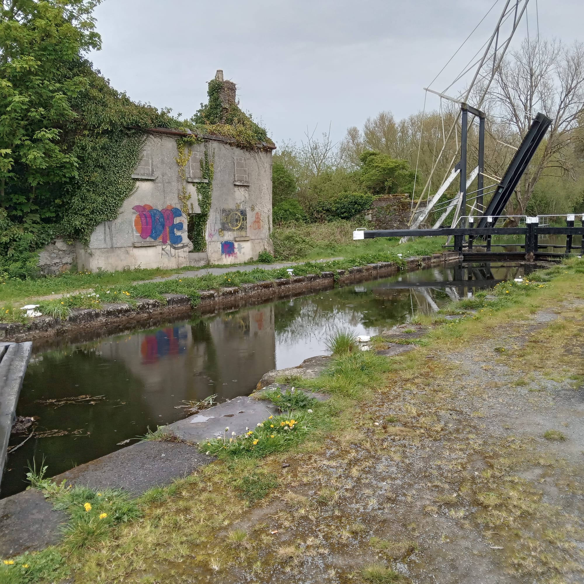 2024 04 25th River Barrow Bagnelstown lock and lifting bridge