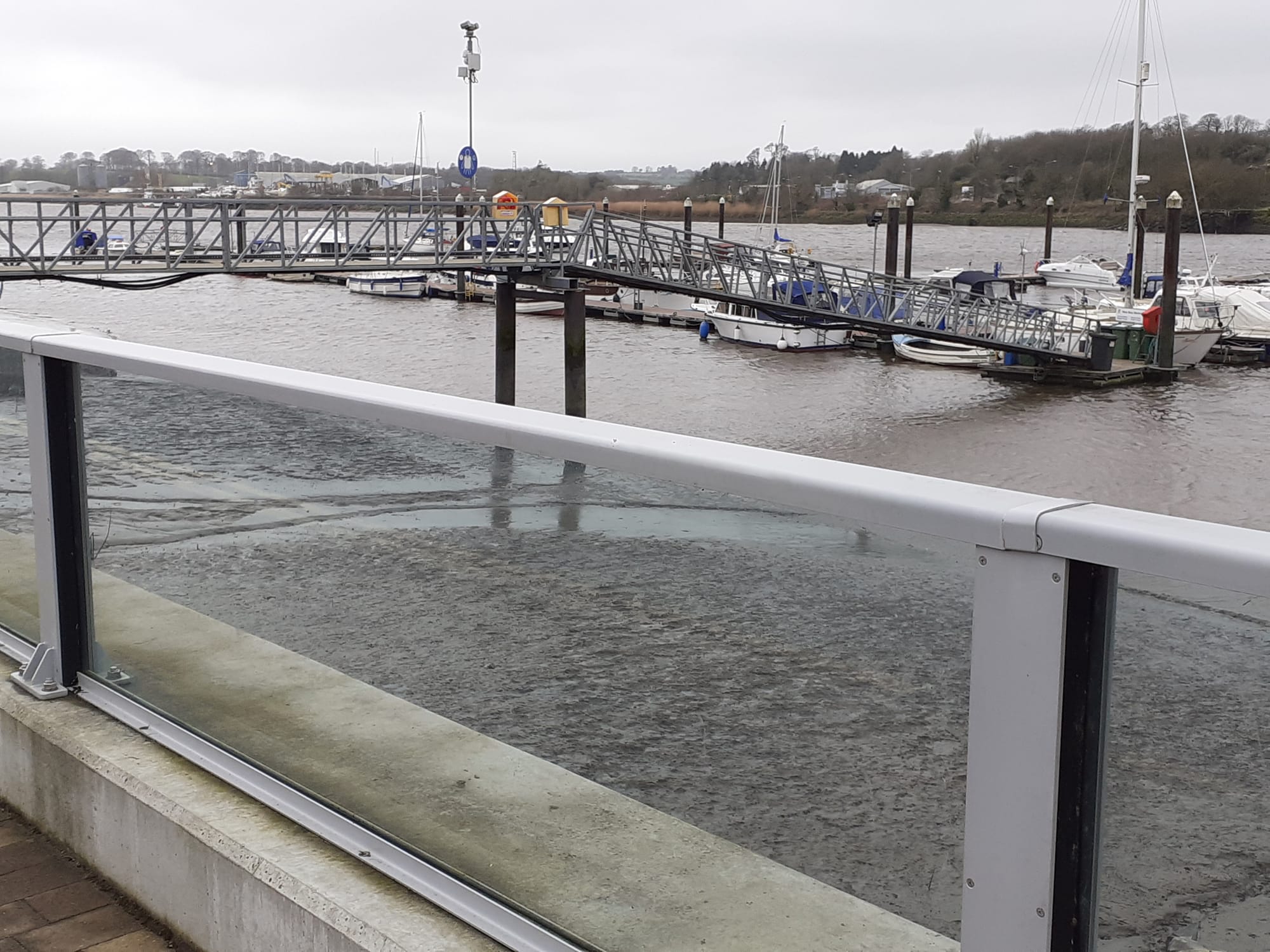 2019 12 28th River Barrow New Ross flood defences glass viewer to marina