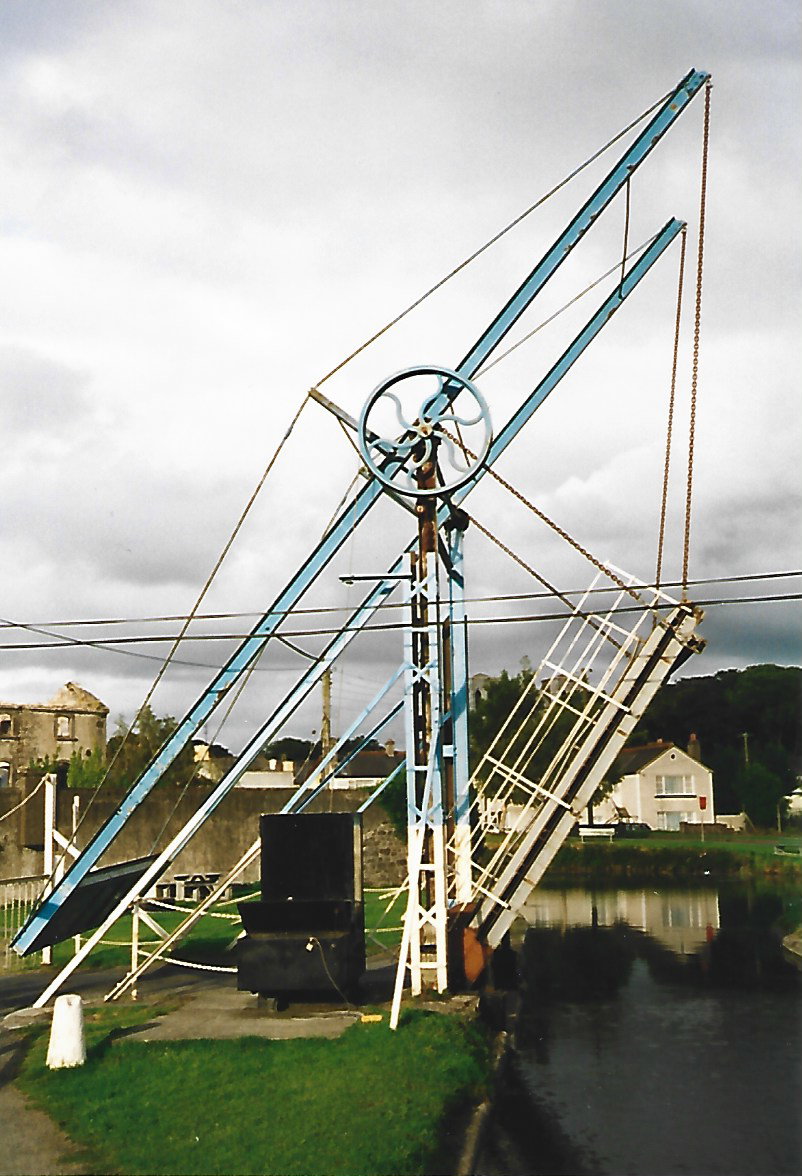 1998 08 Grand Canal Monastervin lift bridge (since replaced)