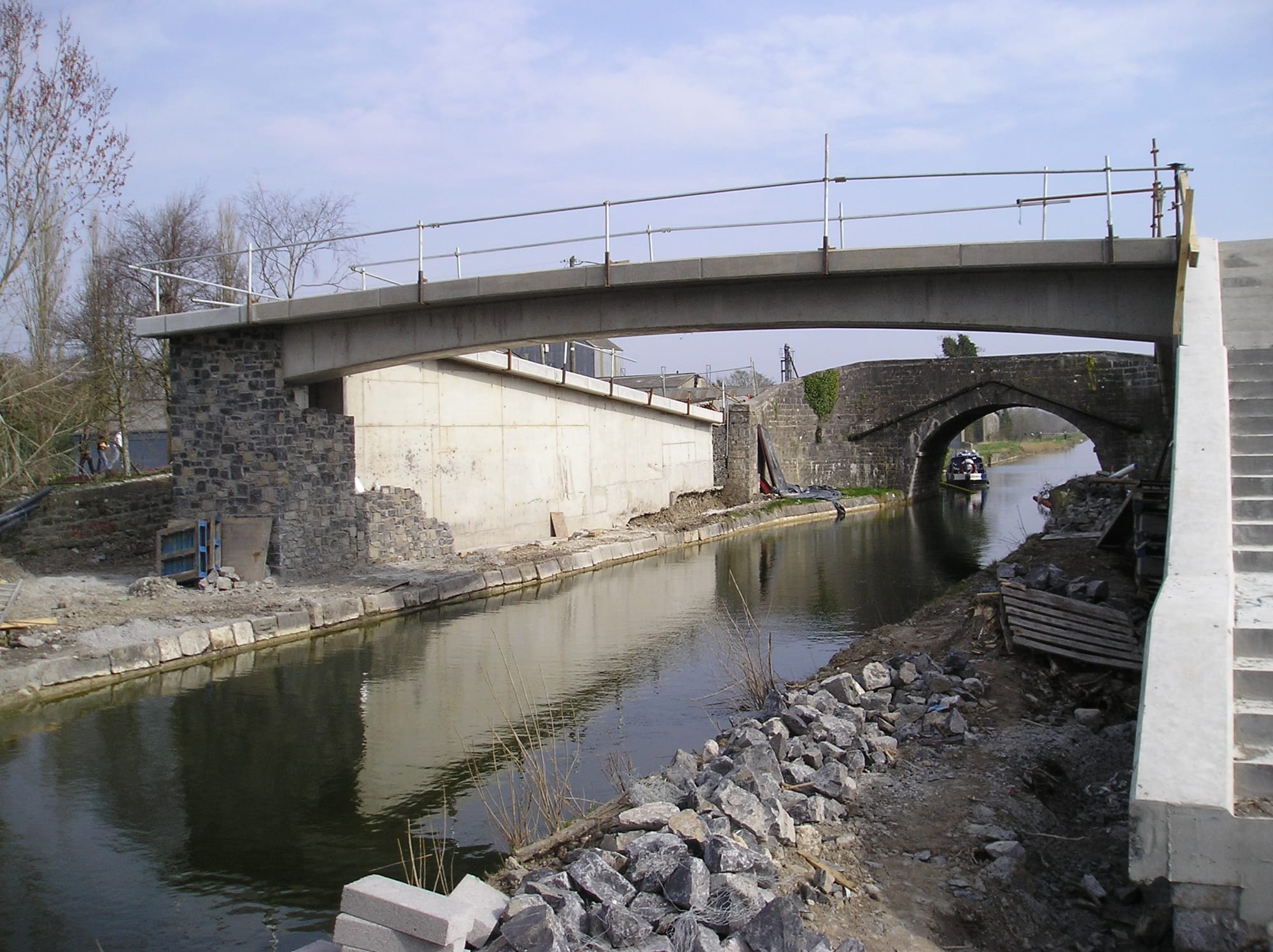 2005 03 Grand Canal Rathangan, New Pedestrian Bridge