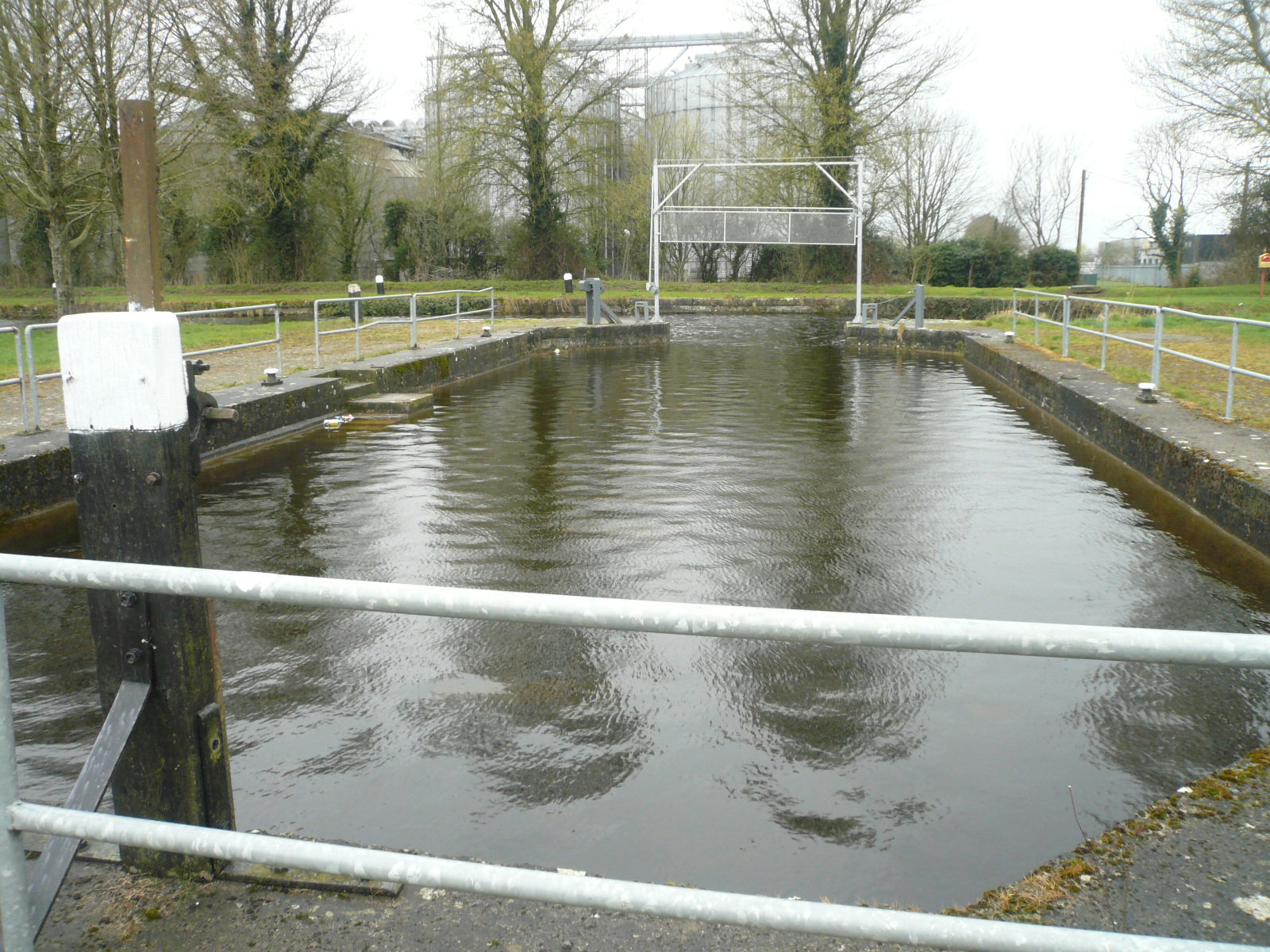 2016 04 Grand Canal Athy dry dock