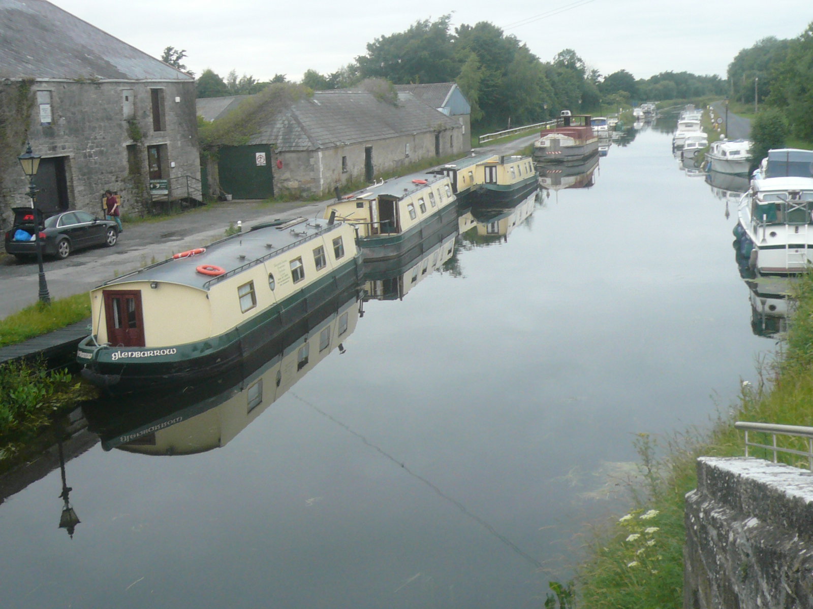 2016 06 Grand Canal Vicarstown, Barrowline hireboat base