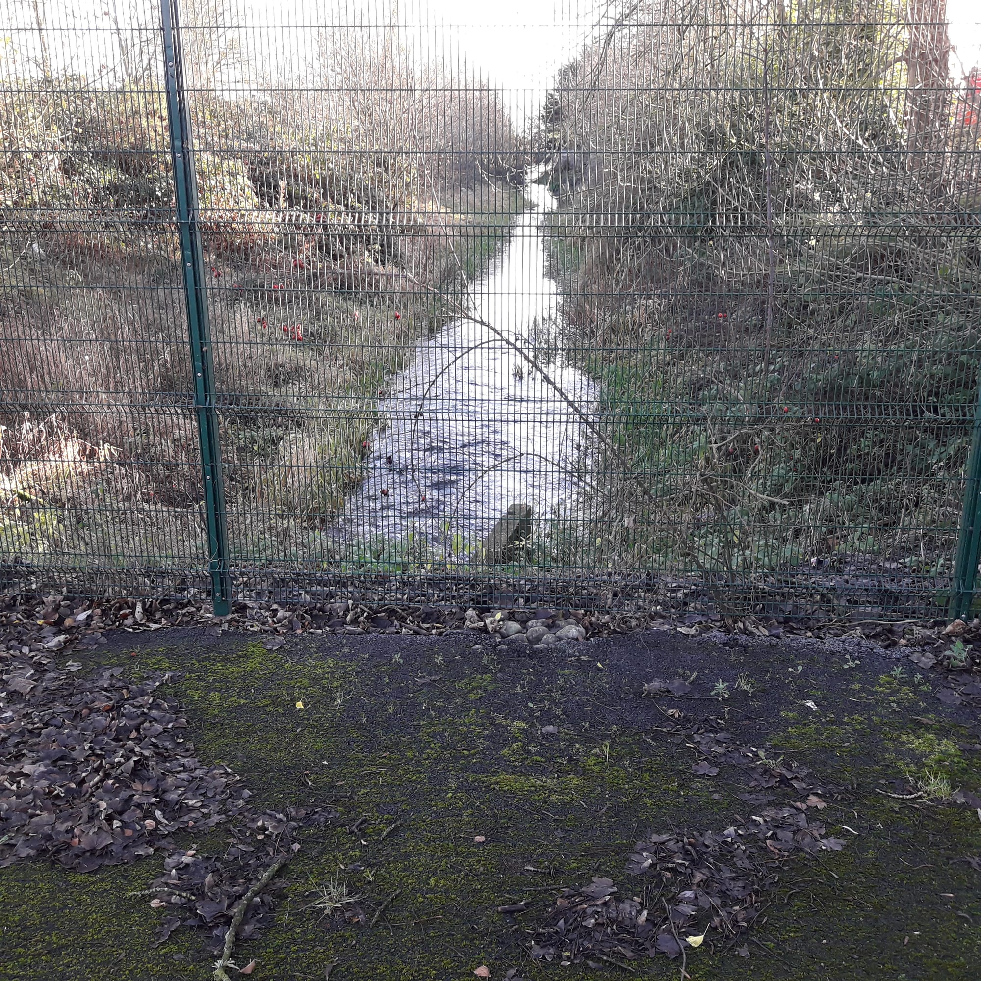 2018 12 03rd River Shannon Athlone Canal playground now in bed of canal