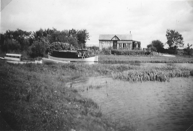 1950 River Shannon Lanesborough Powers Bungalo by Alec Bell