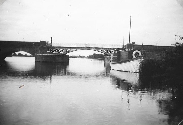 1950 River Shannon Tarmonbarry swing bridge by Alec Bell