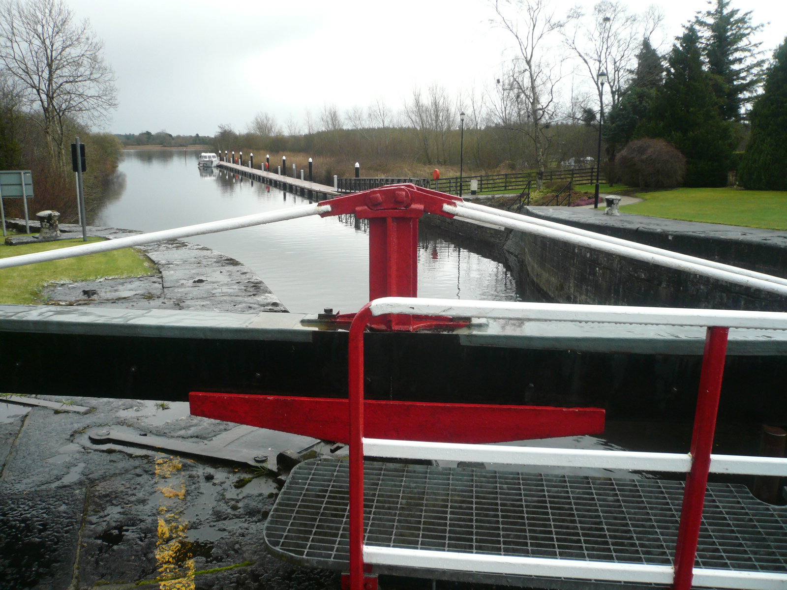 2016 04 River Shannon Albert Lock on the Jamestown Canal