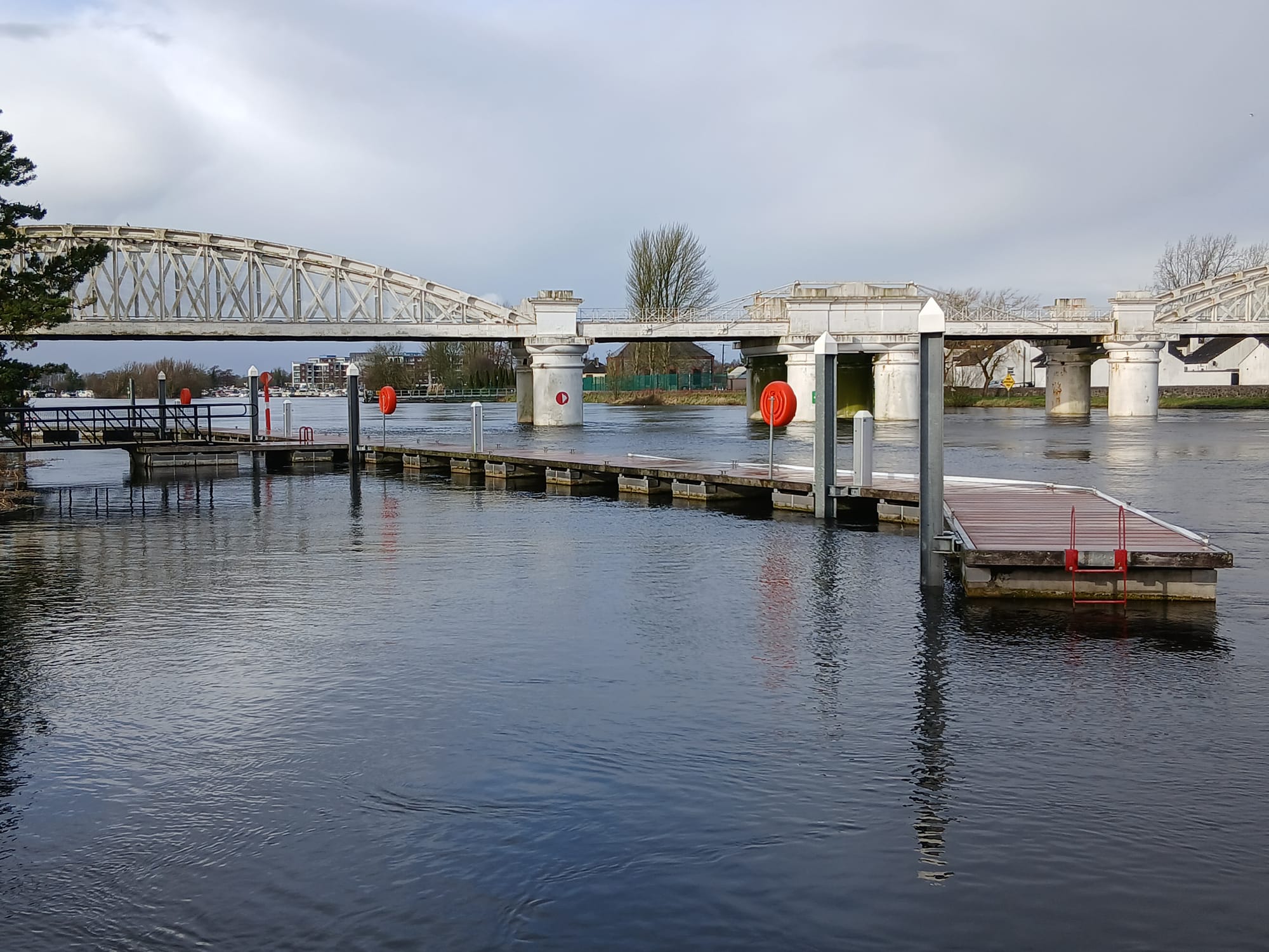2026 02 22nd River Shannon Athlone White Bridge showing centre swing section