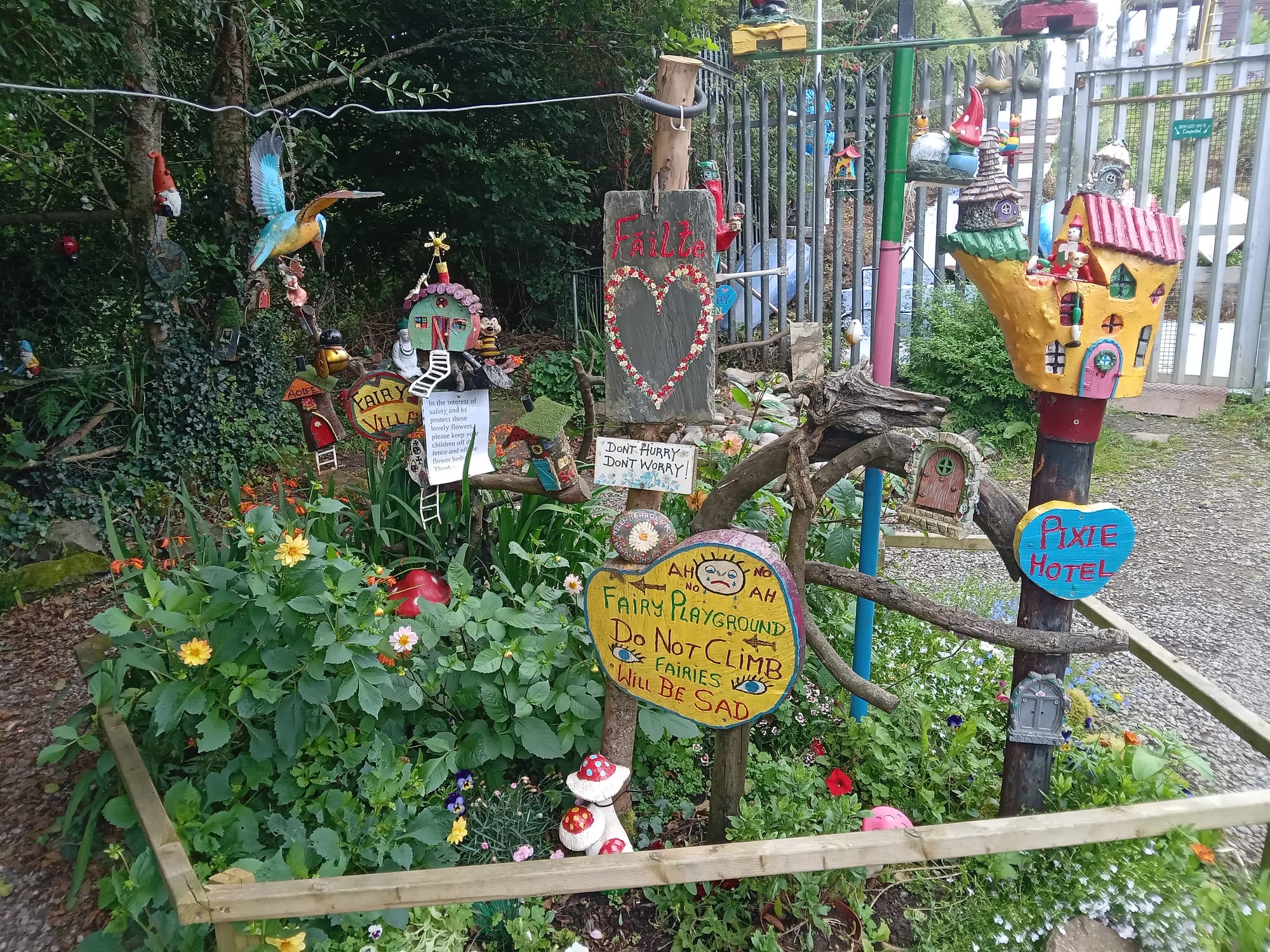 2025 08 06th River Shannon Ardnacrusha, O Briens Bridge, old River Shannon, fairy garden