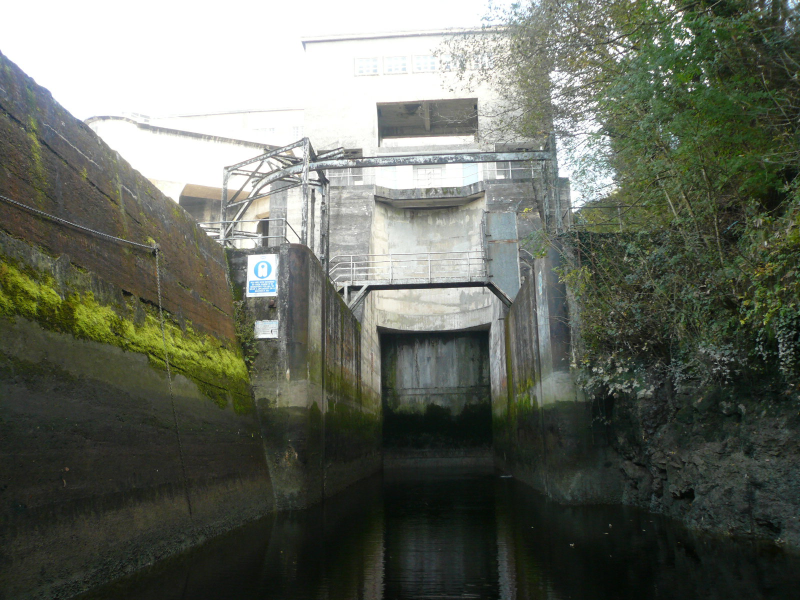 1929 06 River Shannon, Ardnacrusha hydroelectric power station, tailrace exit lock