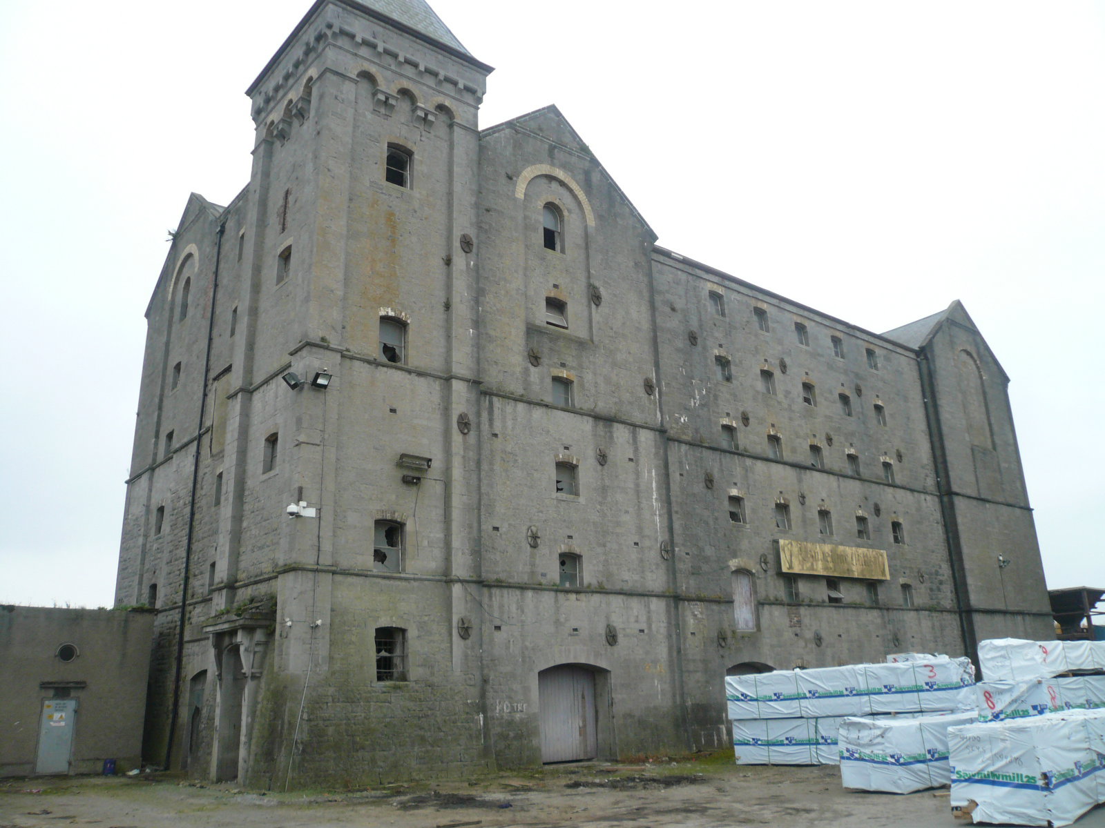 2016 10 River Shannon Limerick Docks